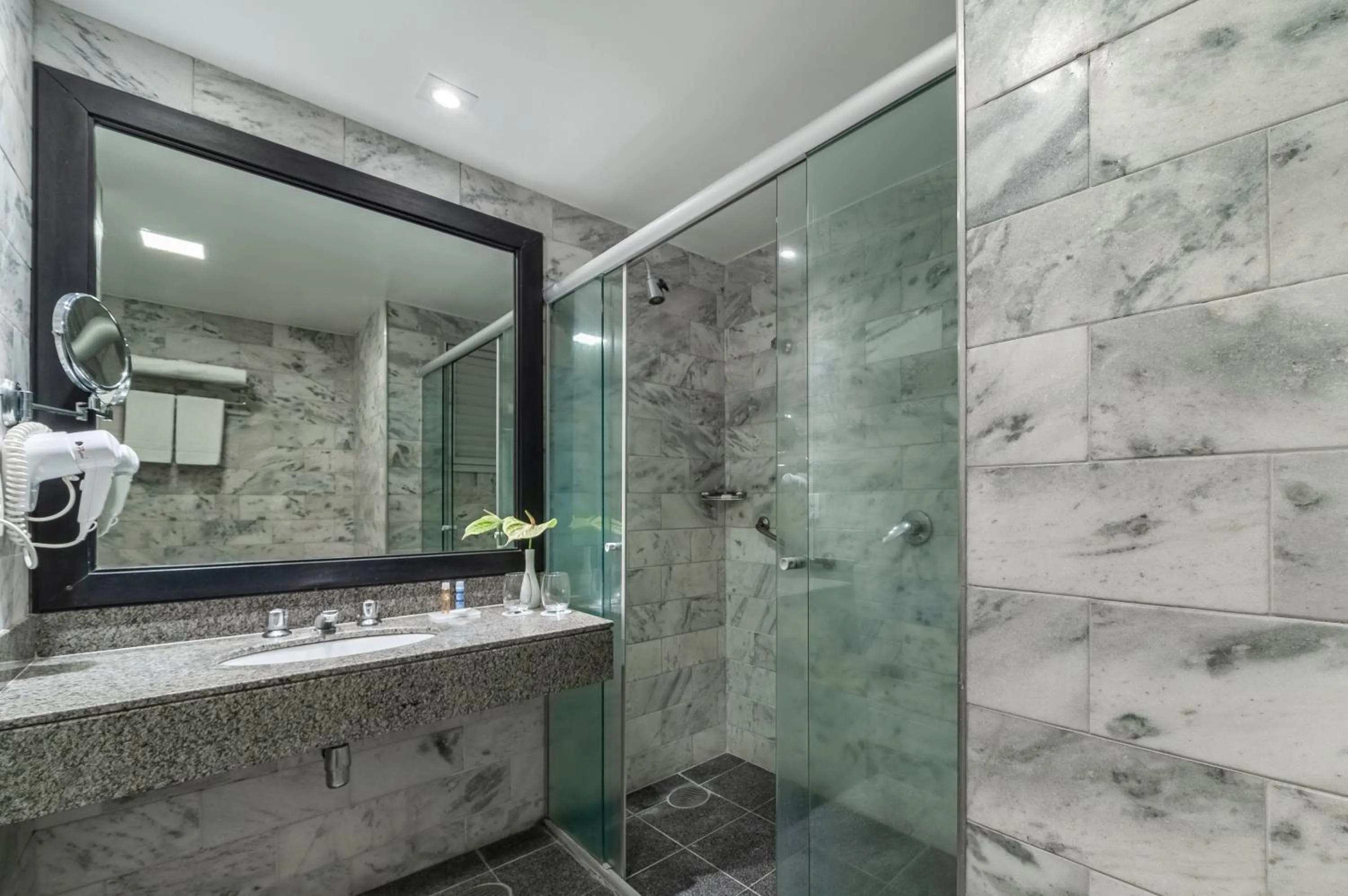 Bathroom in Bourbon Hotel & Suites Curitiba