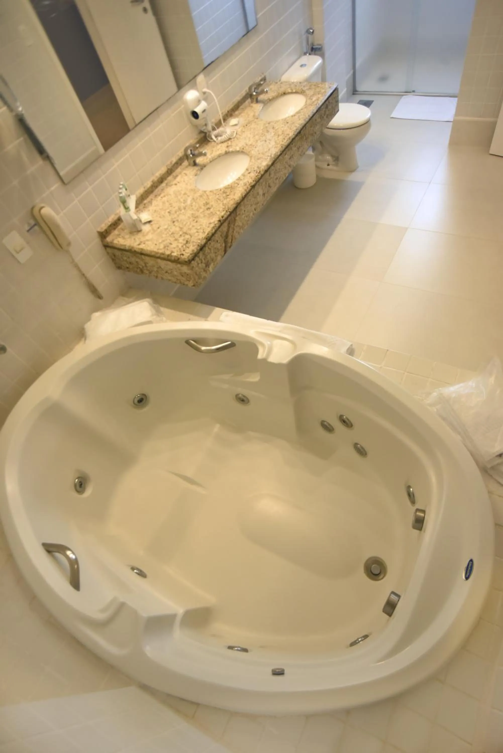 Hot Tub in Central Park Hotel by Bourbon