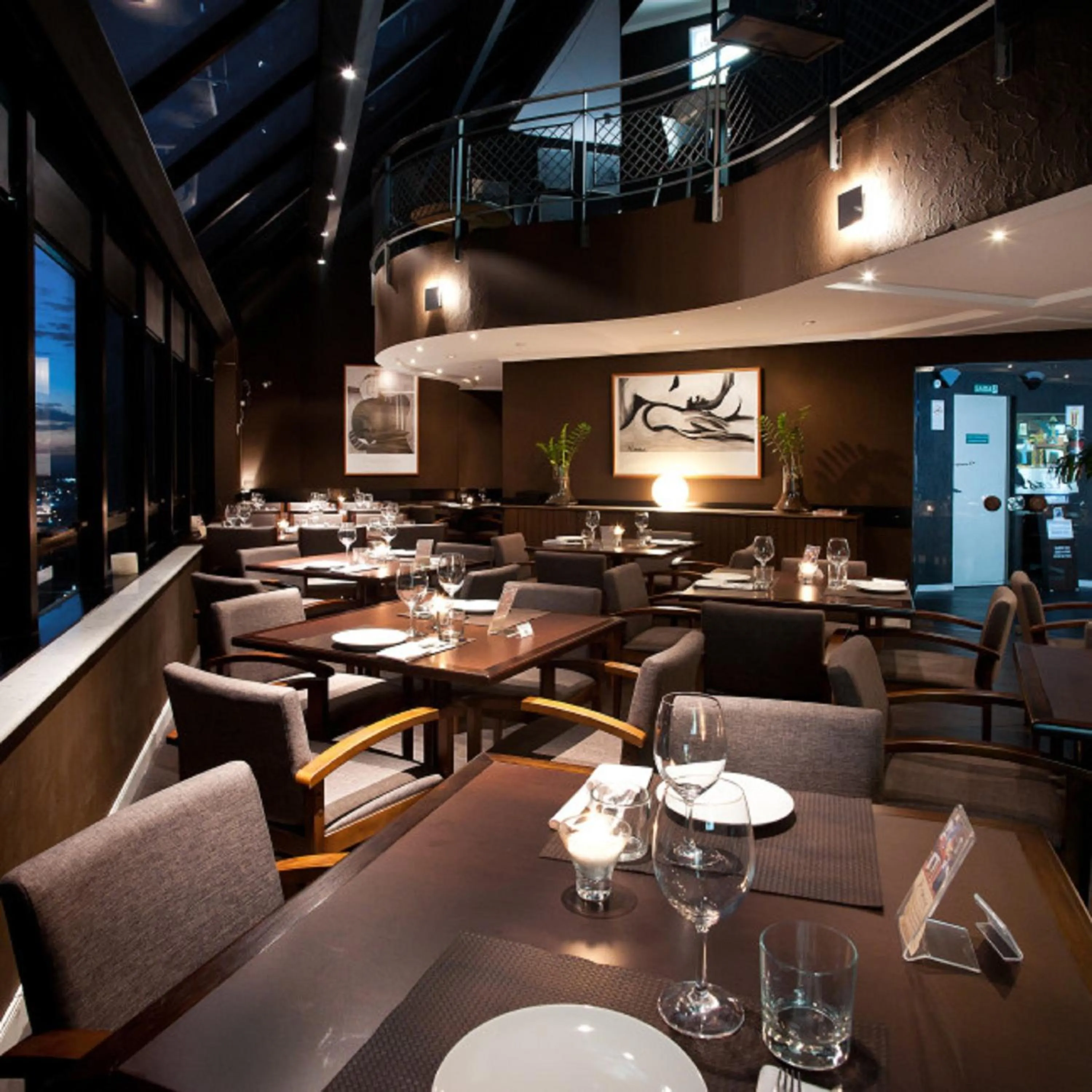 Restaurant/places to eat in Central Park Hotel by Bourbon