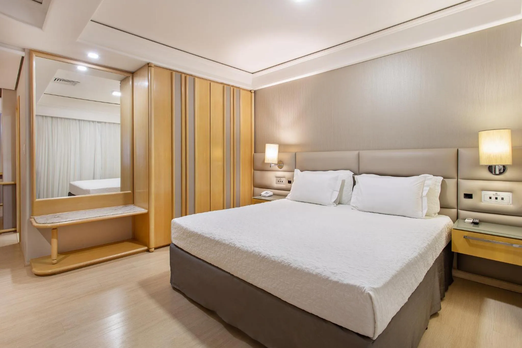 Bedroom, Bed in Bourbon Londrina Hotel