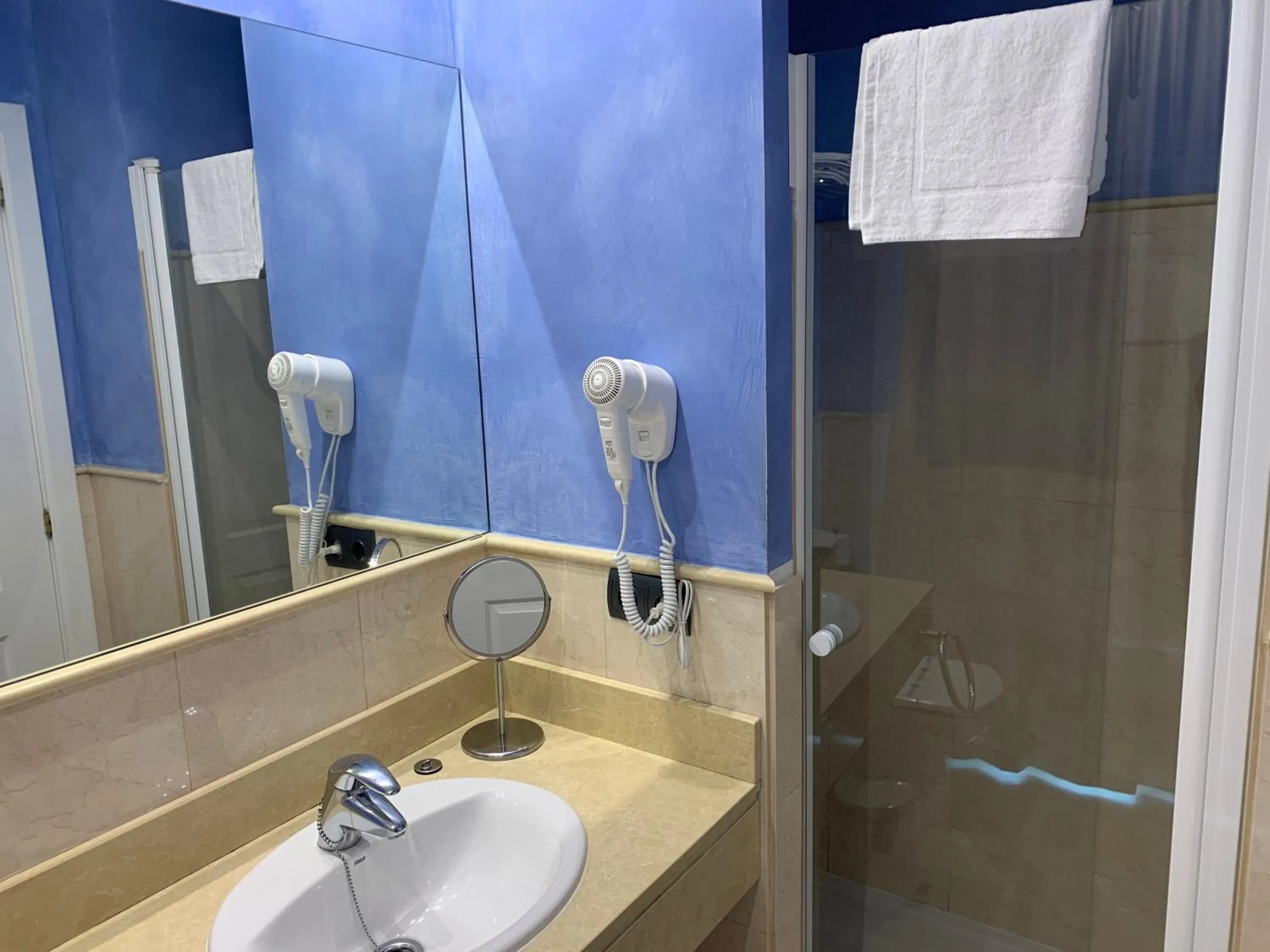 Bathroom in Marina de Campios