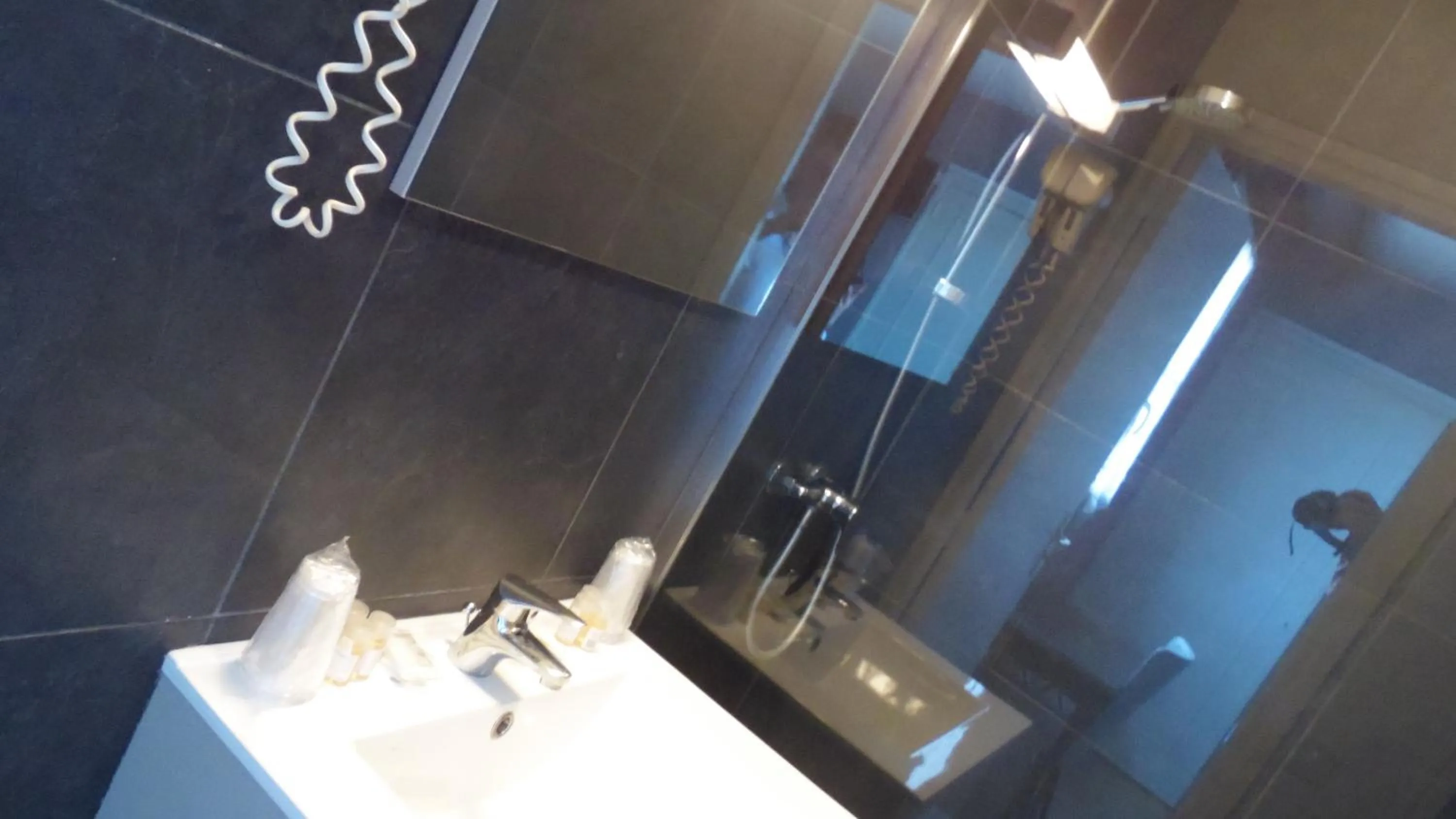 Bathroom in La Vieille Ferme