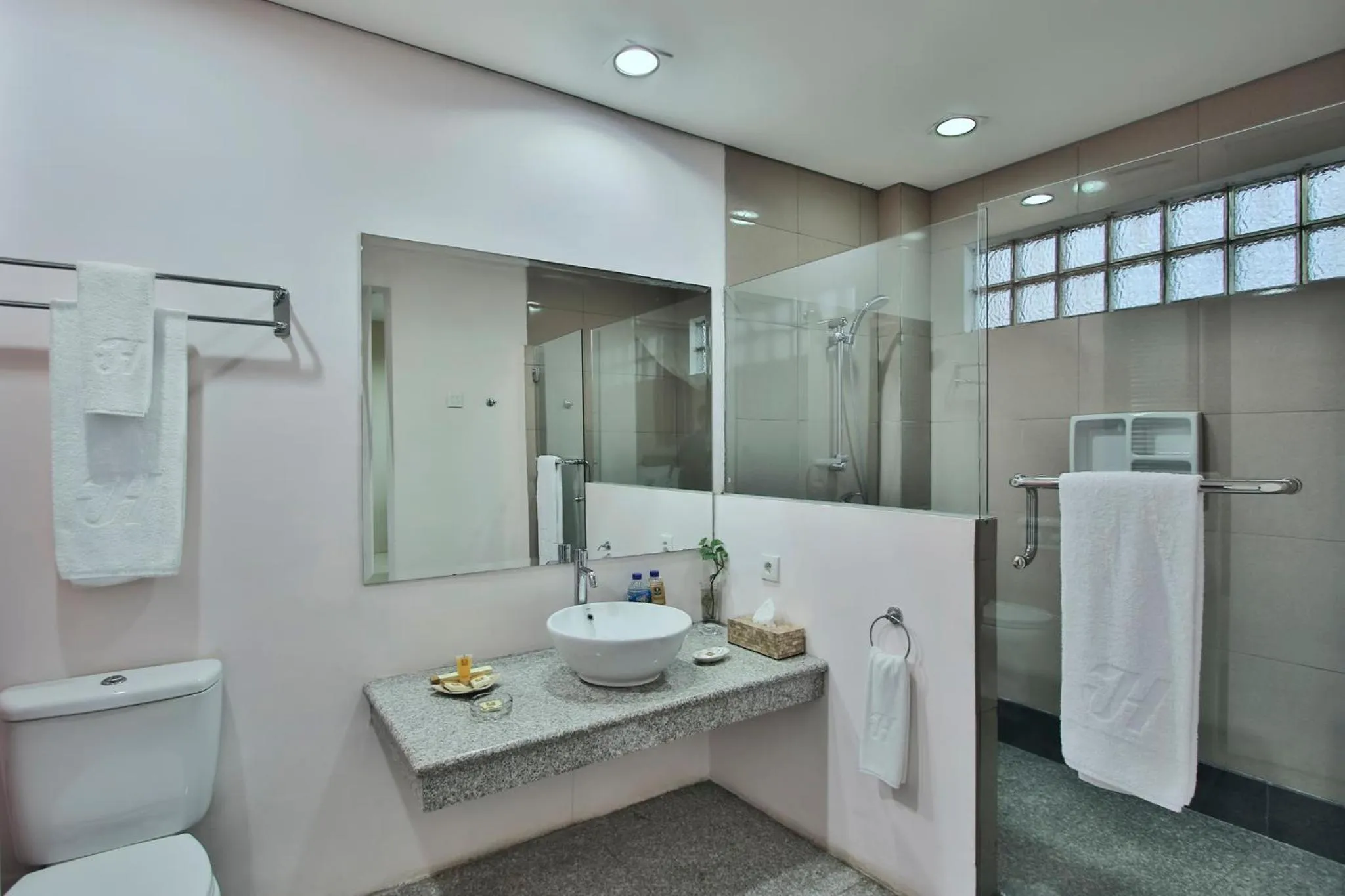 Bathroom in The Jayakarta Suites Komodo Flores