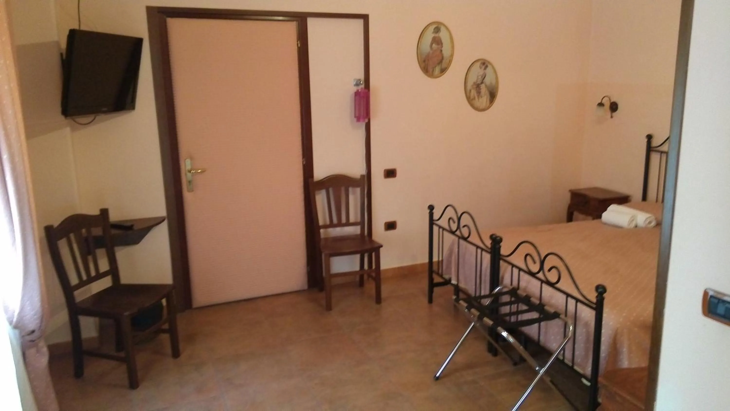 Photo of the whole room in B&B Le Stanze del Sogno