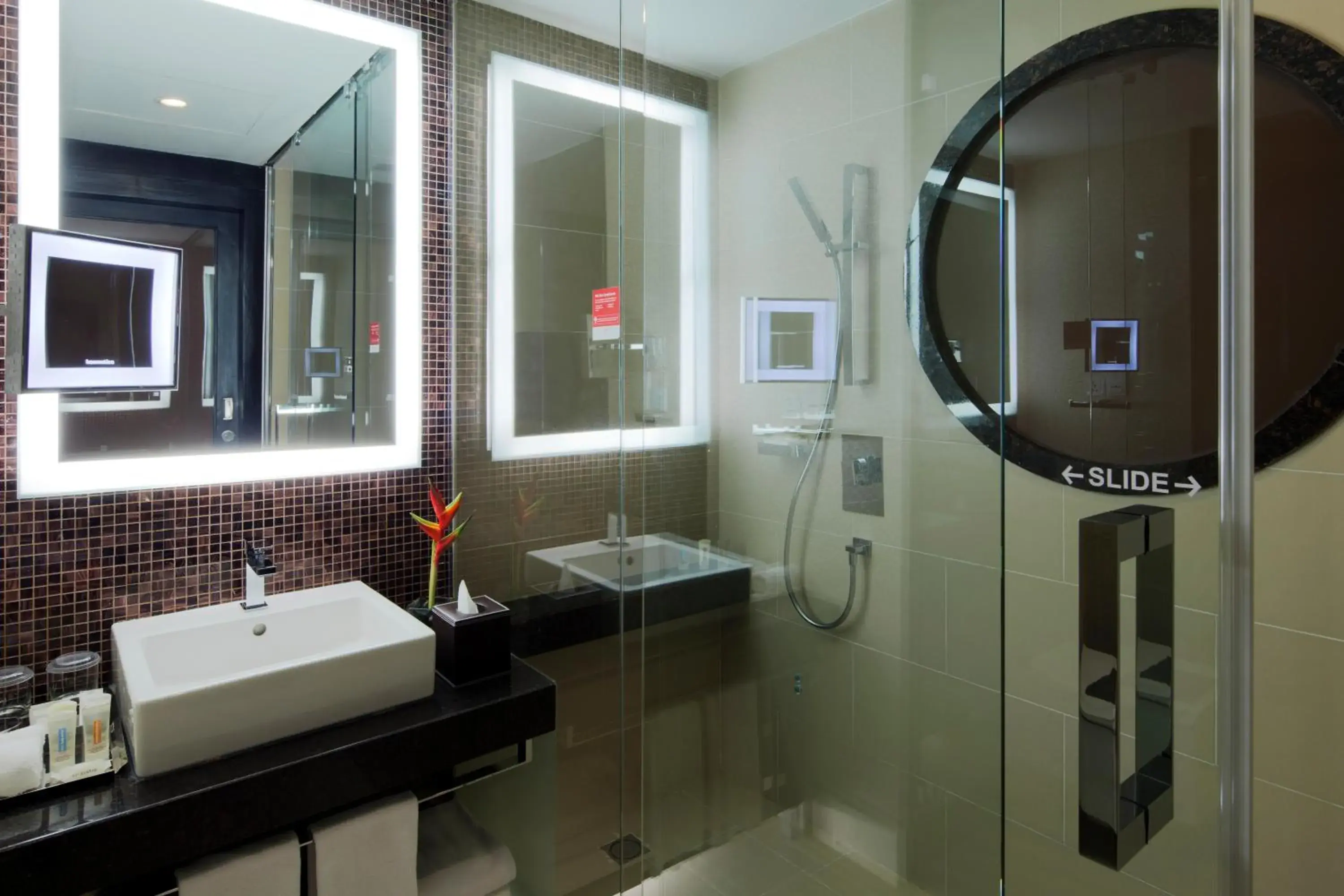 Superior Twin Room - single occupancy in The Oterra Superior Twin Room - single occupancy in The Oterra