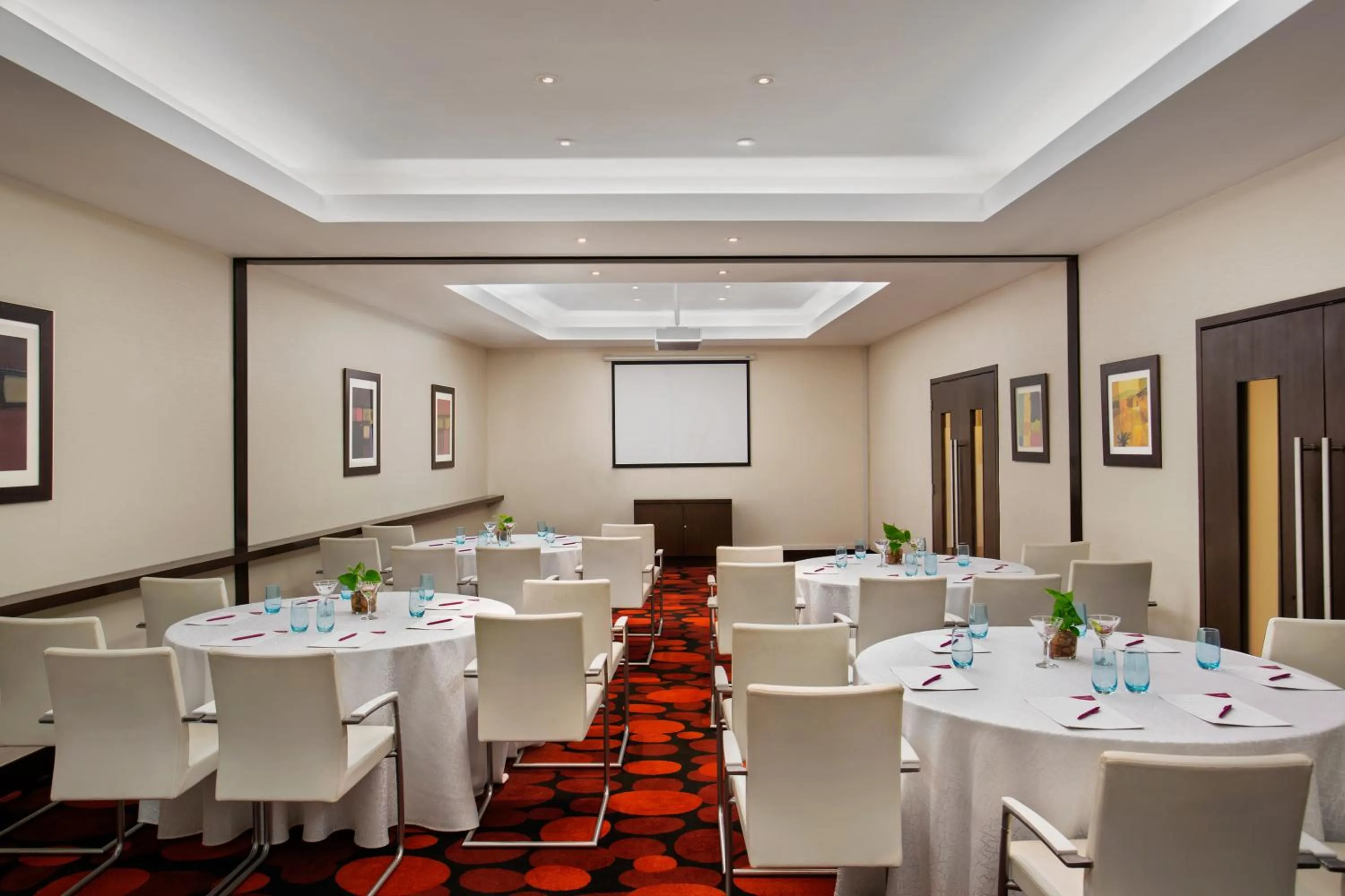 Business facilities in The Oterra