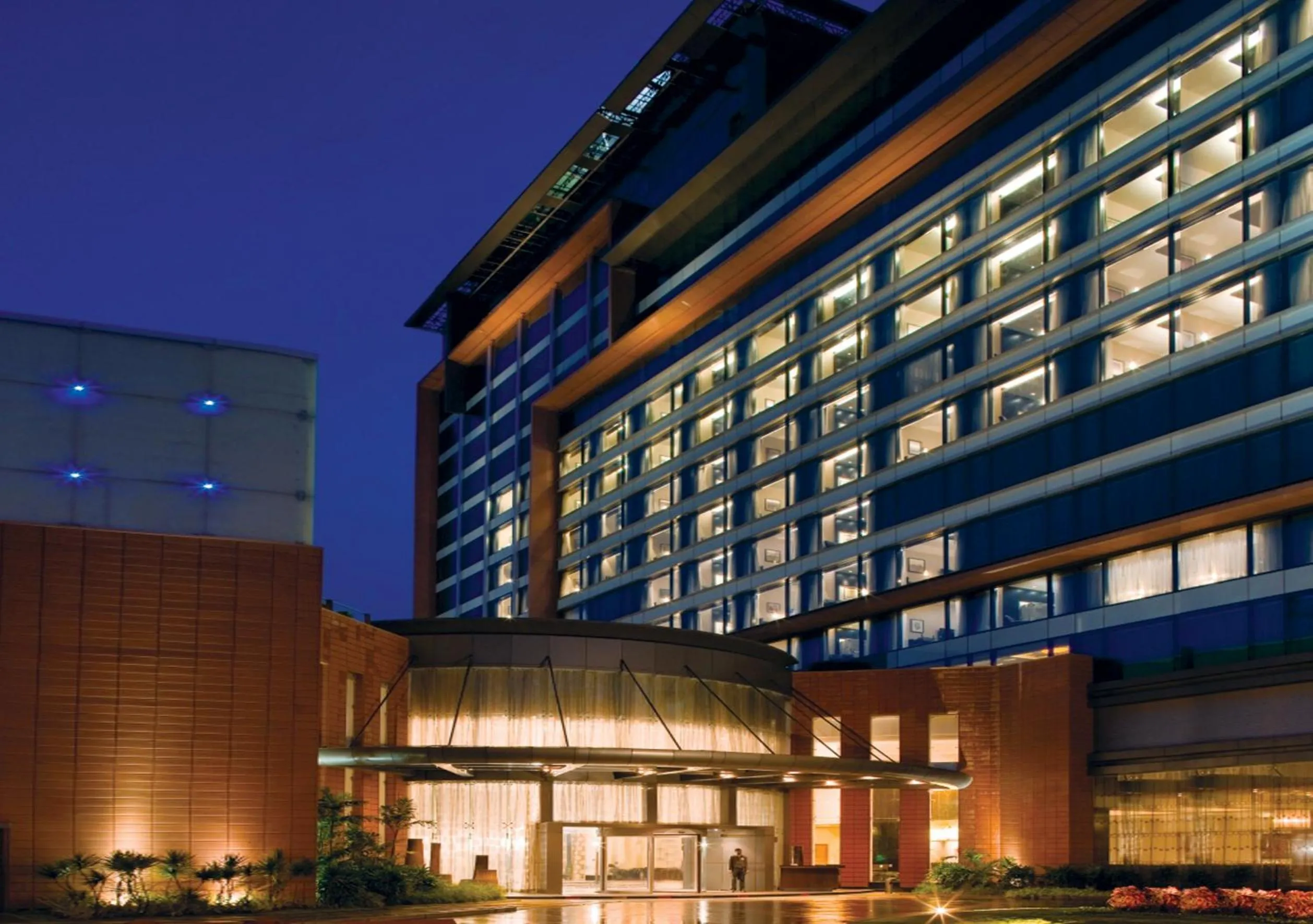 Facade/entrance in The Oterra