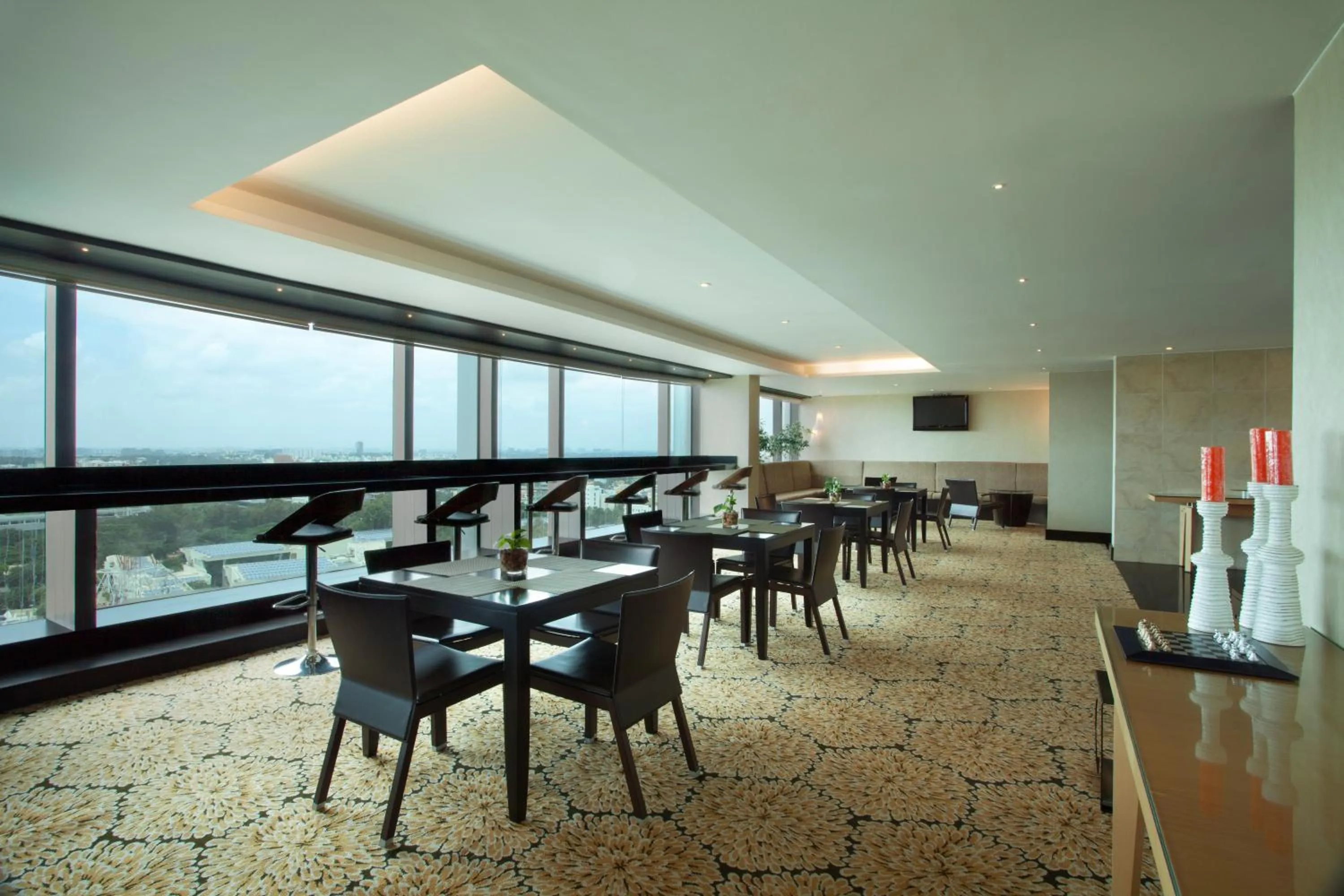 Lounge or bar in The Oterra