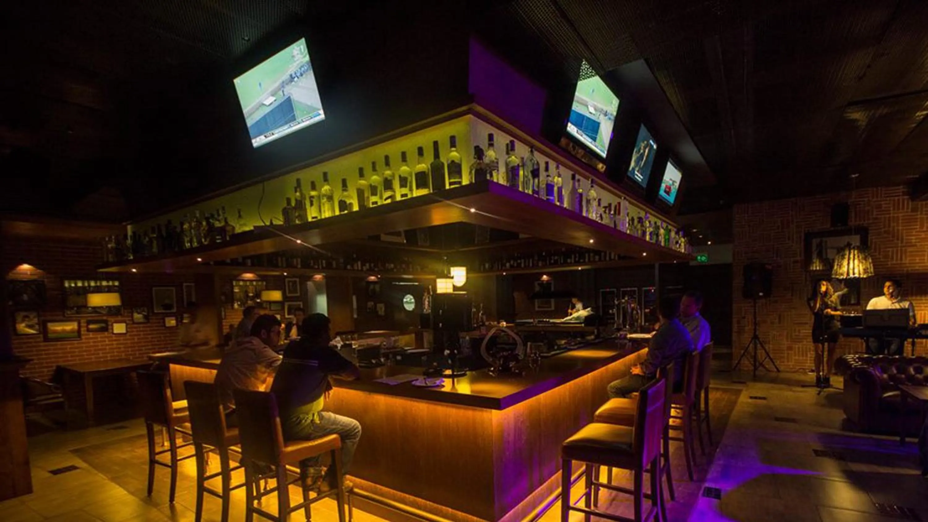 Restaurant/places to eat in The Oterra