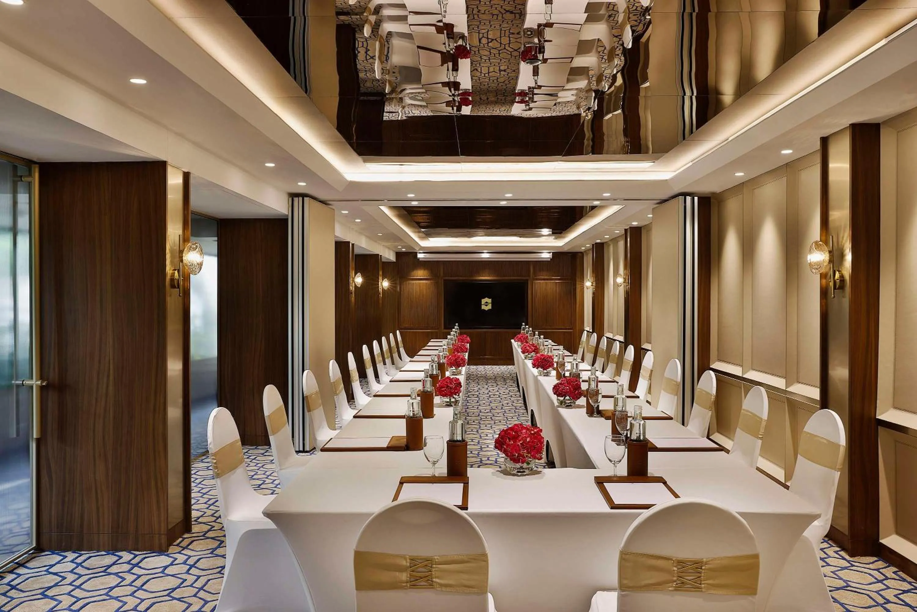 Meeting/conference room in Shangri-La Eros New Delhi