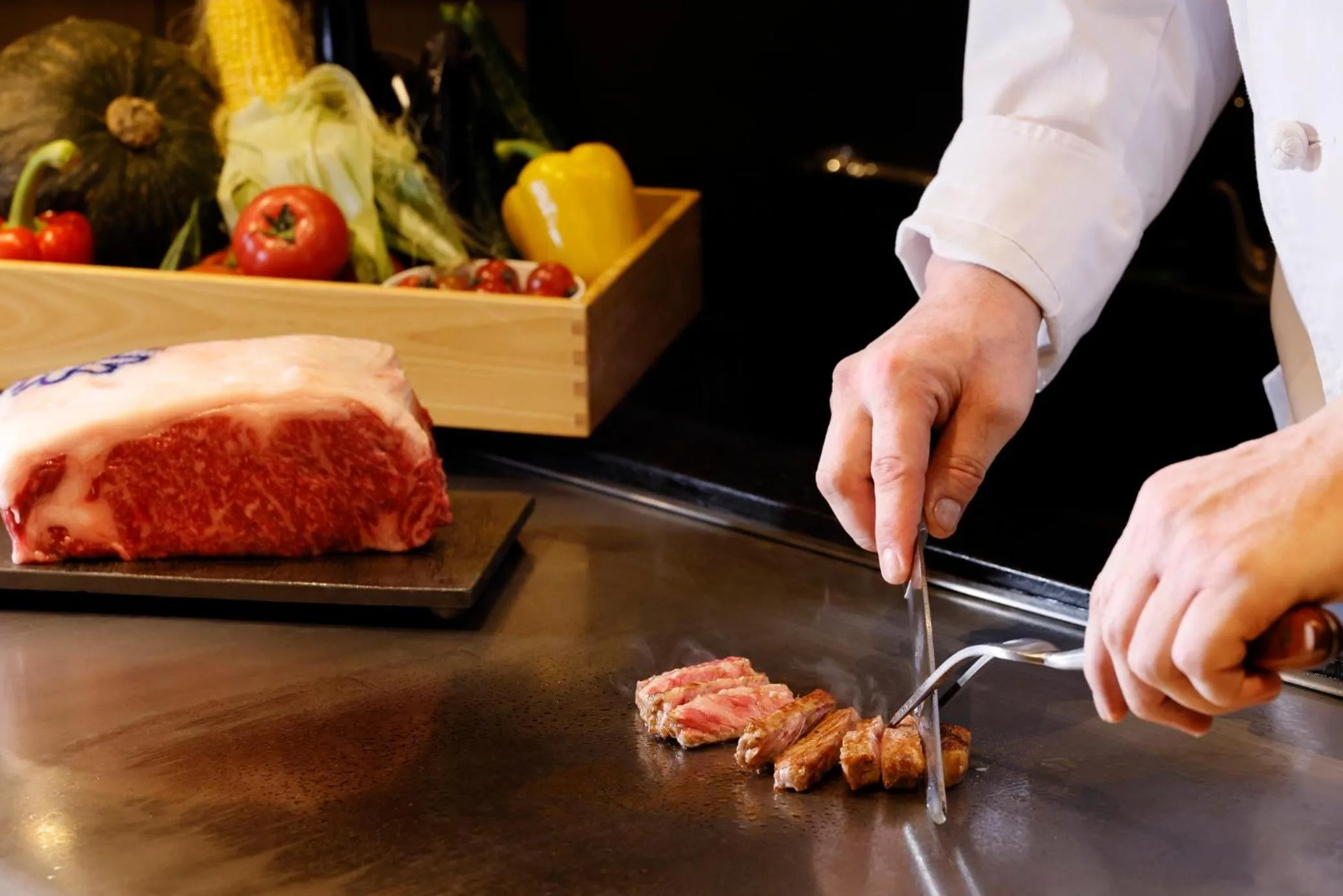 Restaurant/places to eat in ANA Crowne Plaza Kobe by IHG