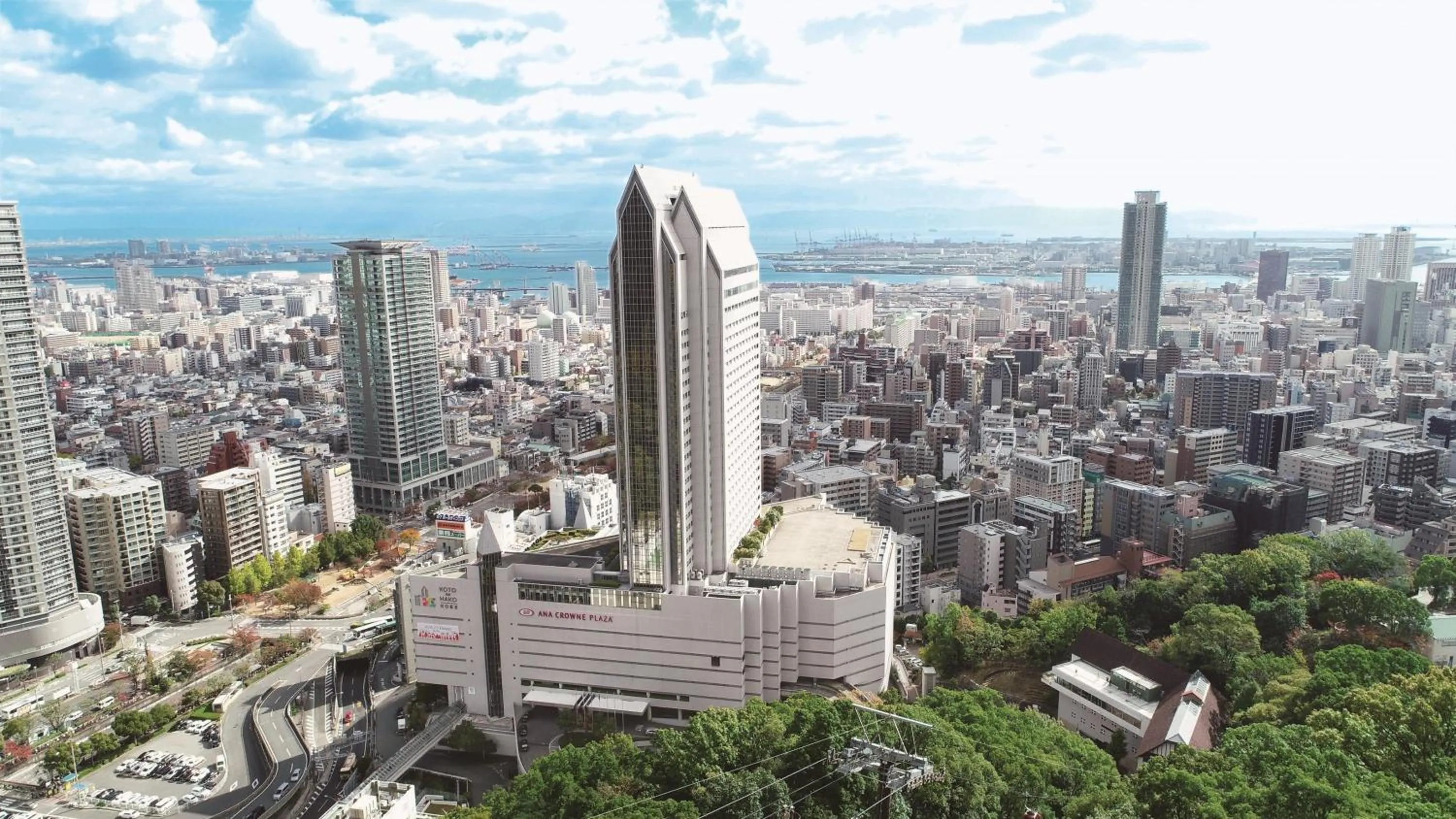 Property building in ANA Crowne Plaza Kobe by IHG