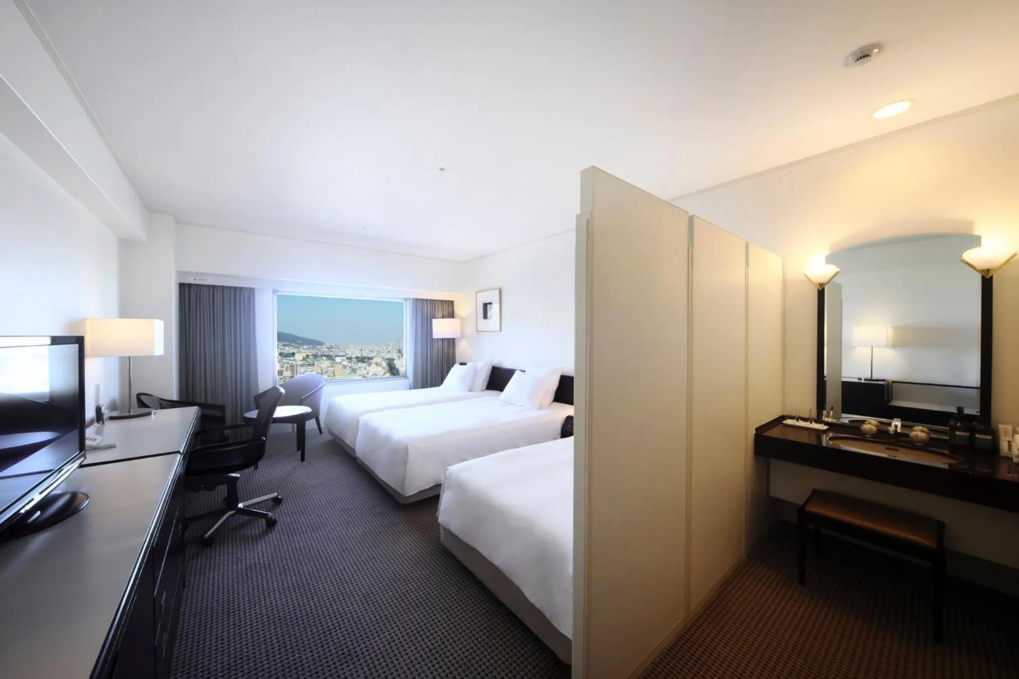 Photo of the whole room, Bed in ANA Crowne Plaza Kobe by IHG