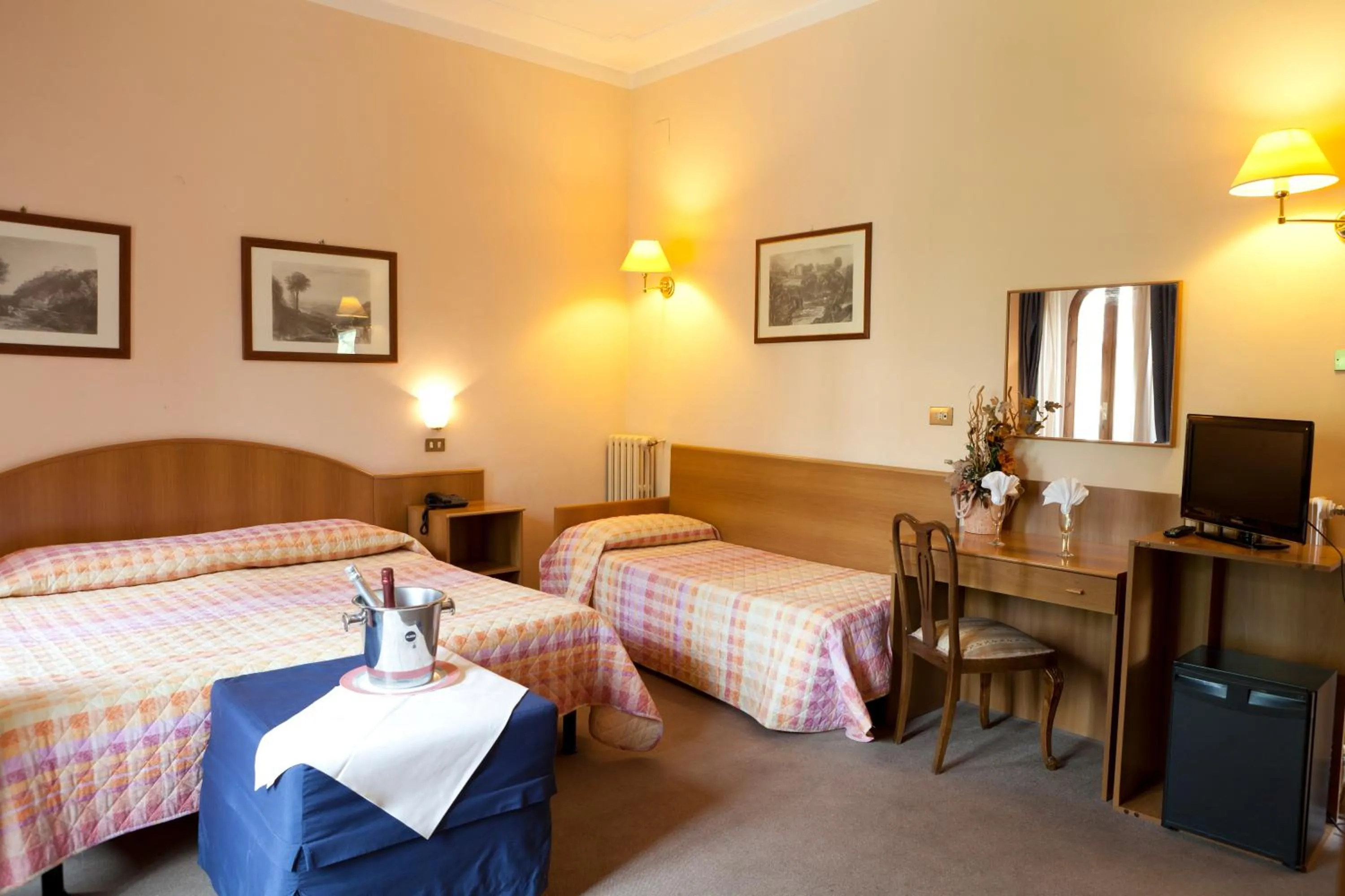 Bedroom, Bed in Hotel Porziuncola