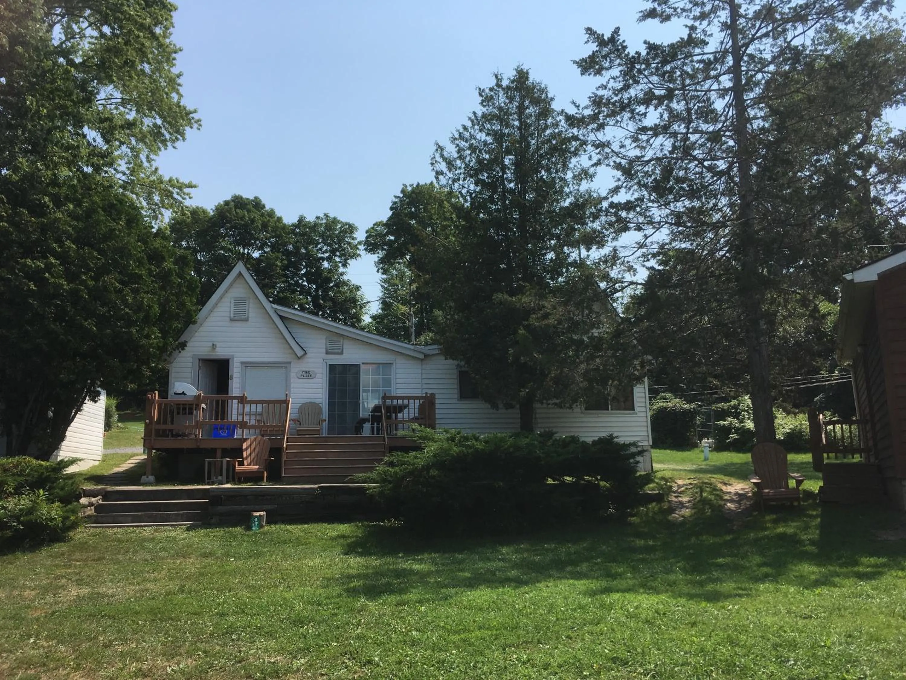 Property building in Merland Park Cottages and Motel