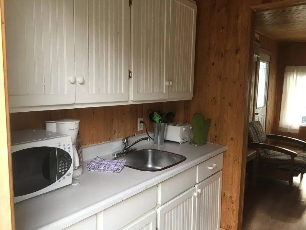 Property building in Merland Park Cottages and Motel