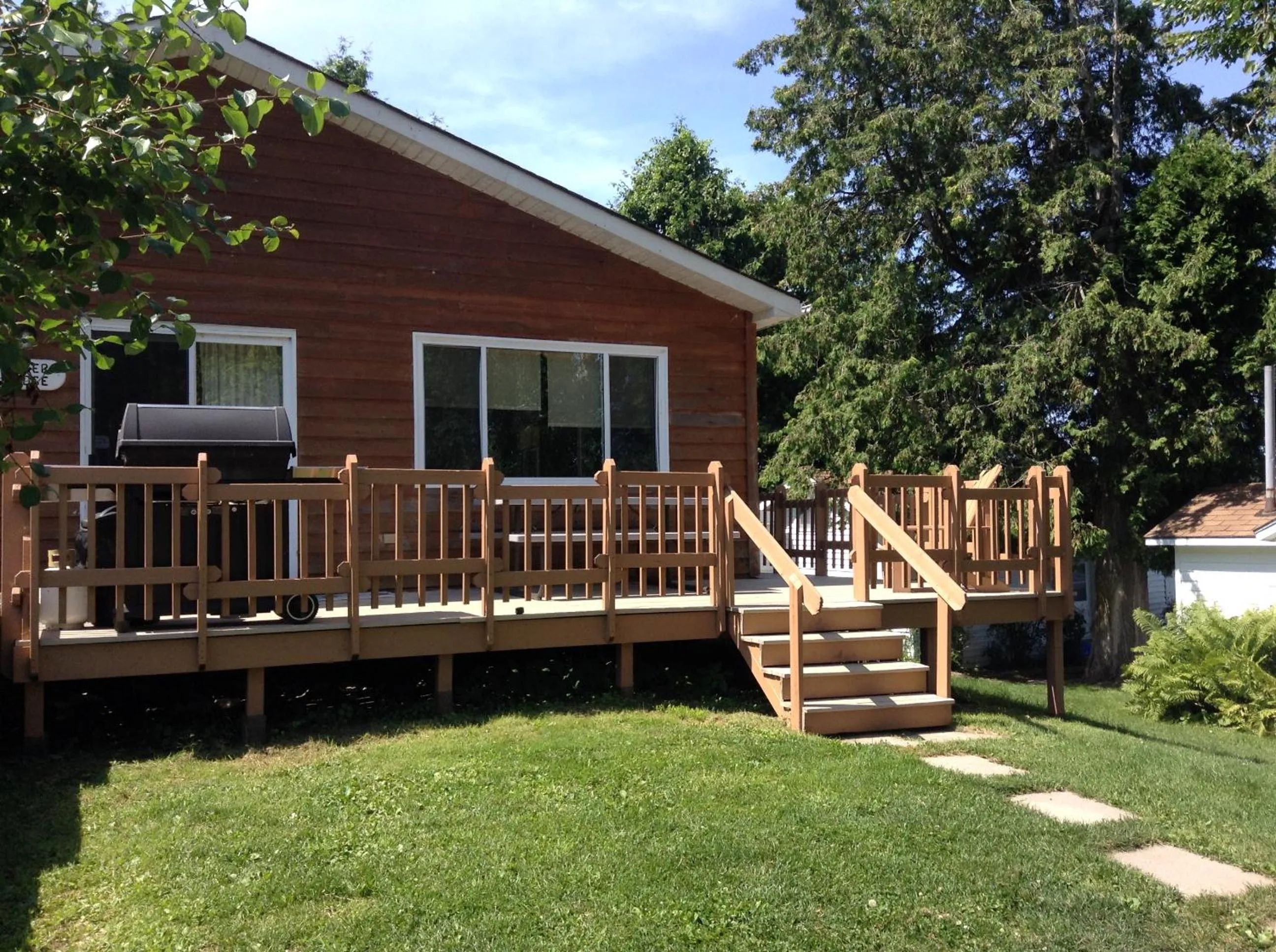 Property building in Merland Park Cottages and Motel