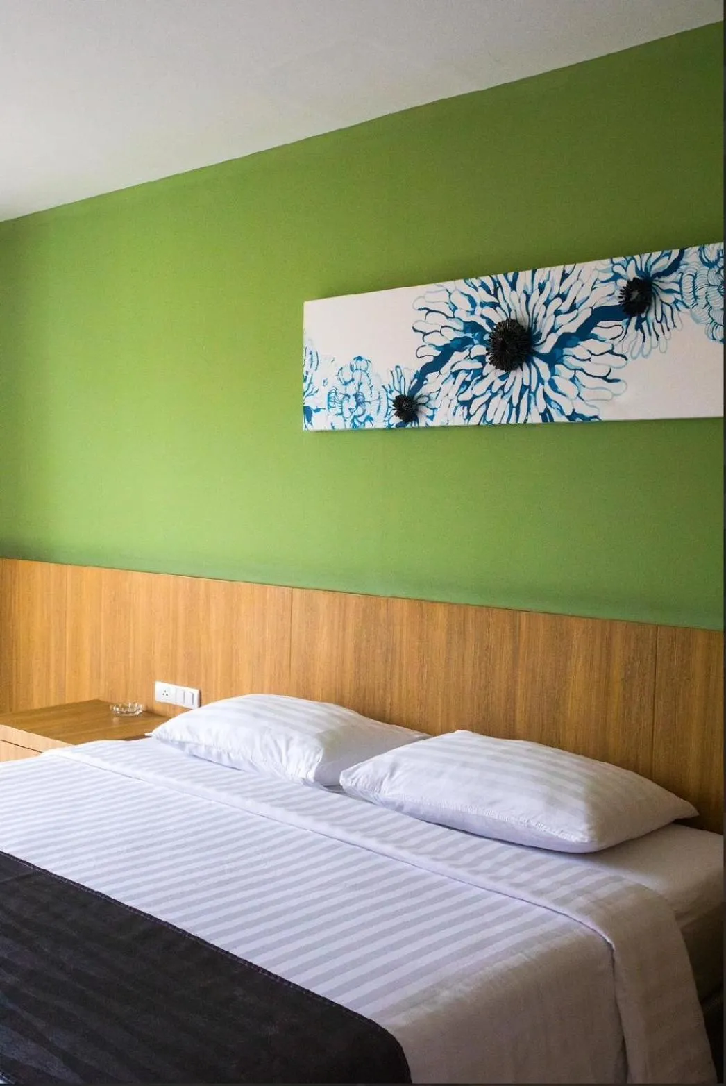 Bed in Royal Palace Hotel