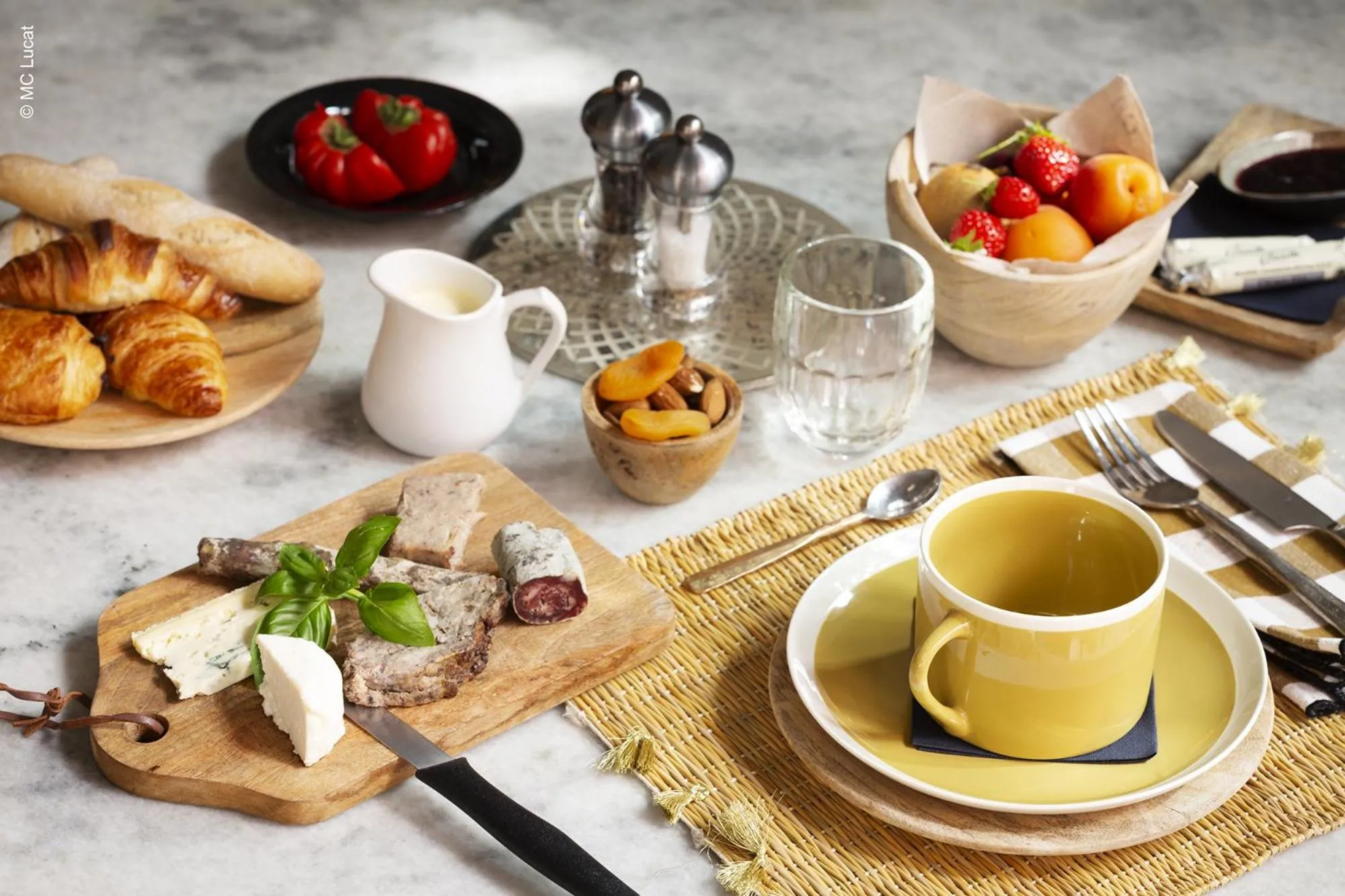 Continental breakfast in Le 19-21 - Un amour d'hotel