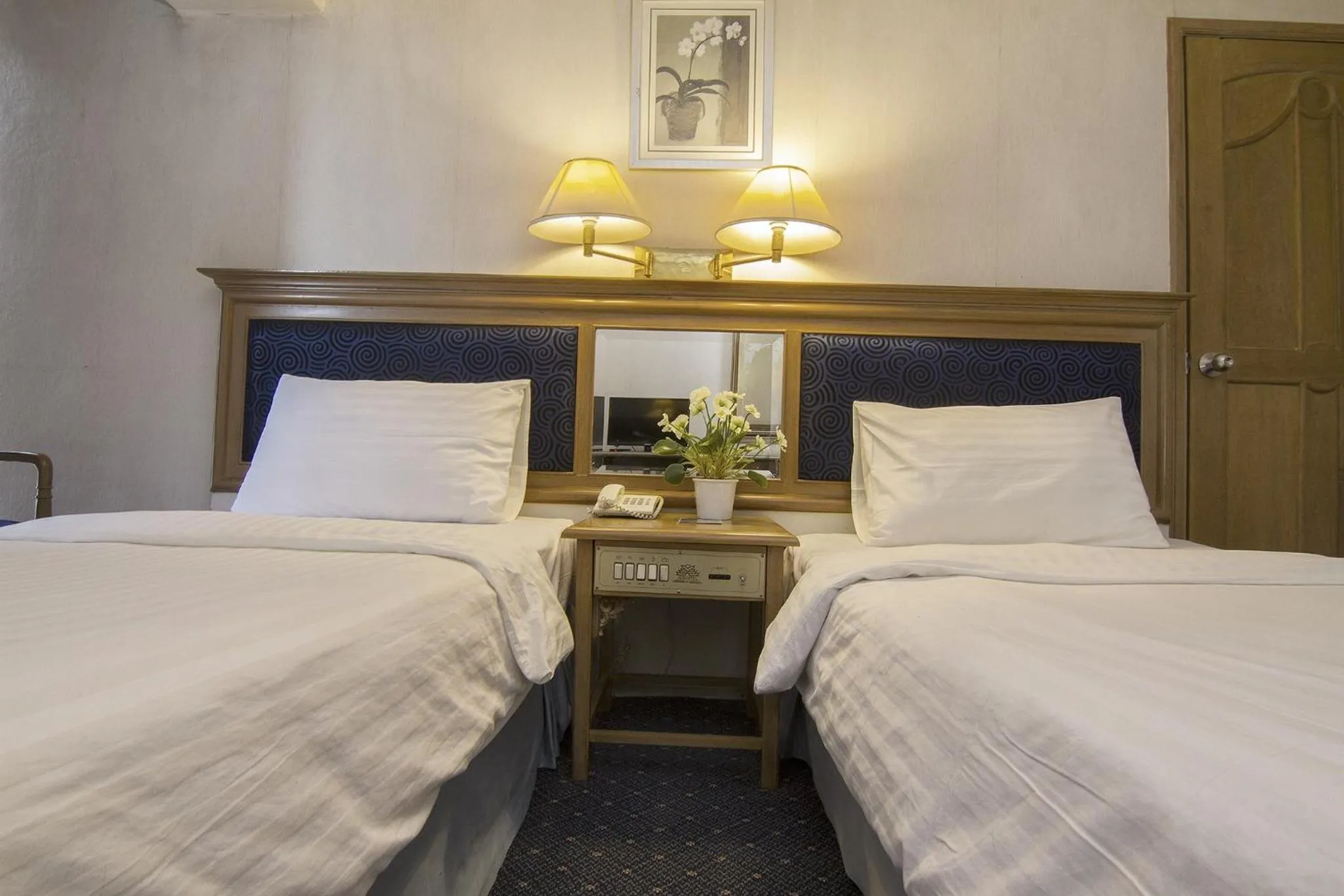 Bedroom, Bed in Bossotel Chiang Mai