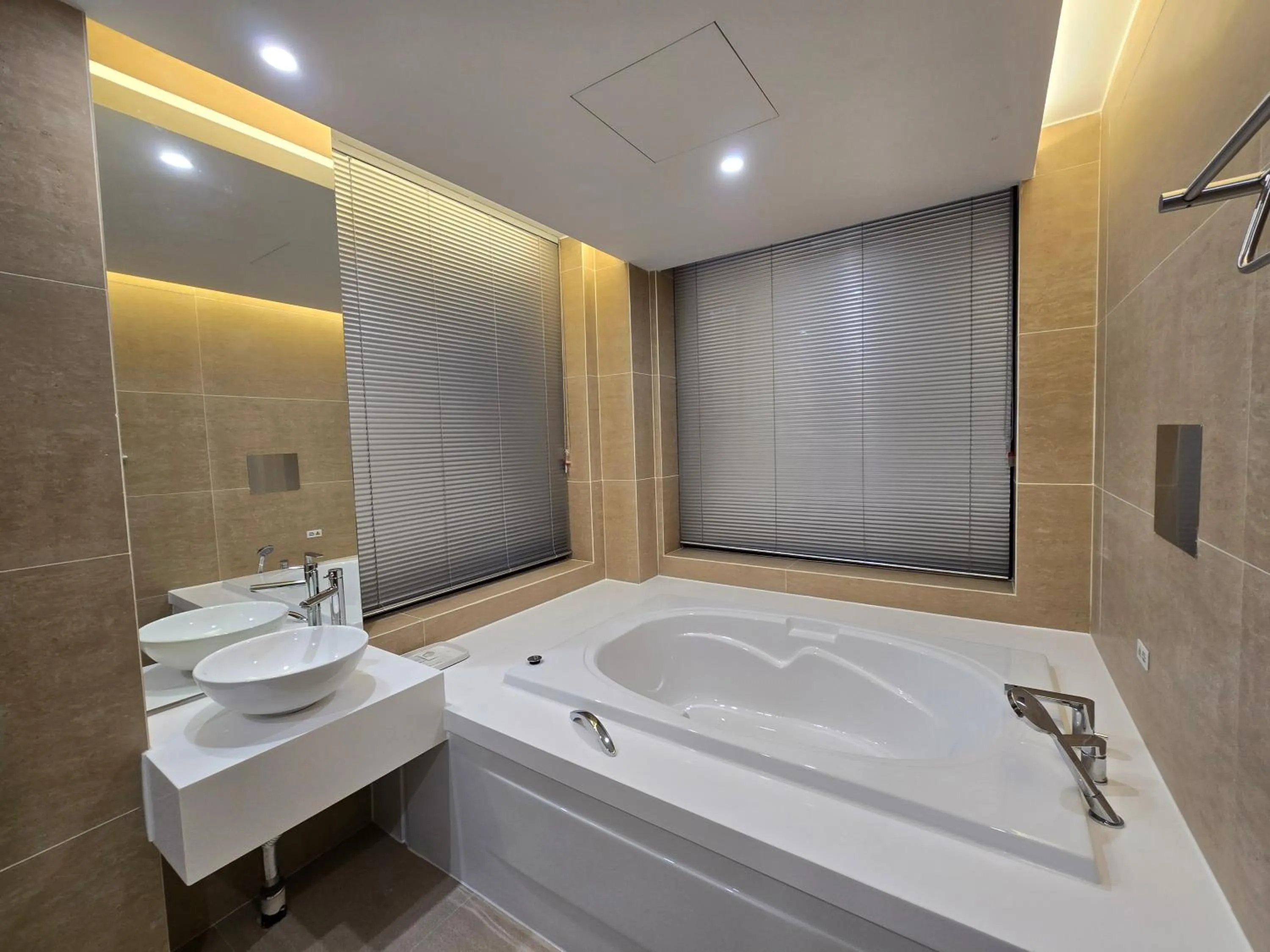 Bathroom in Tria Business & Boutique Hotel