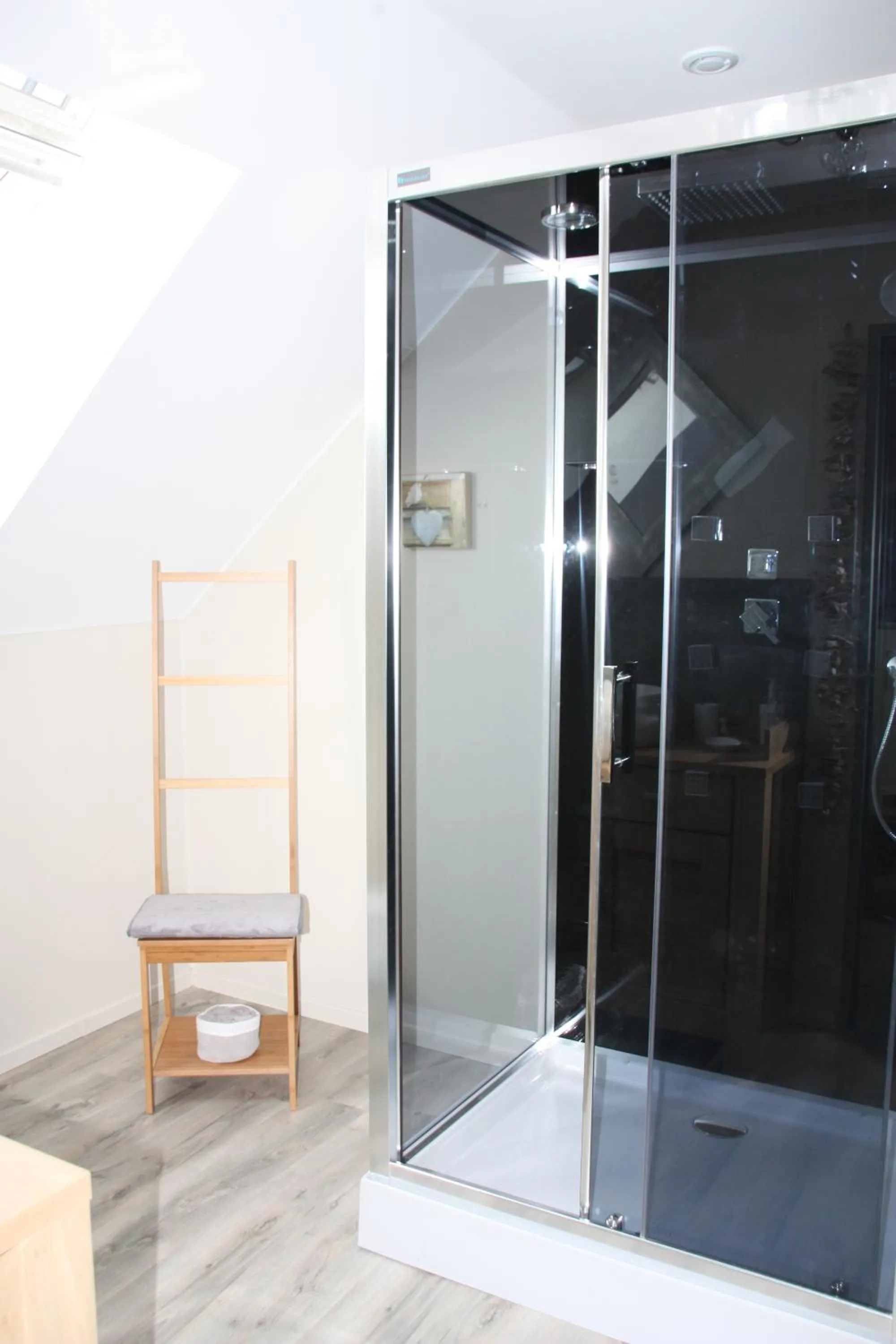 Bathroom in Comme un Rêve