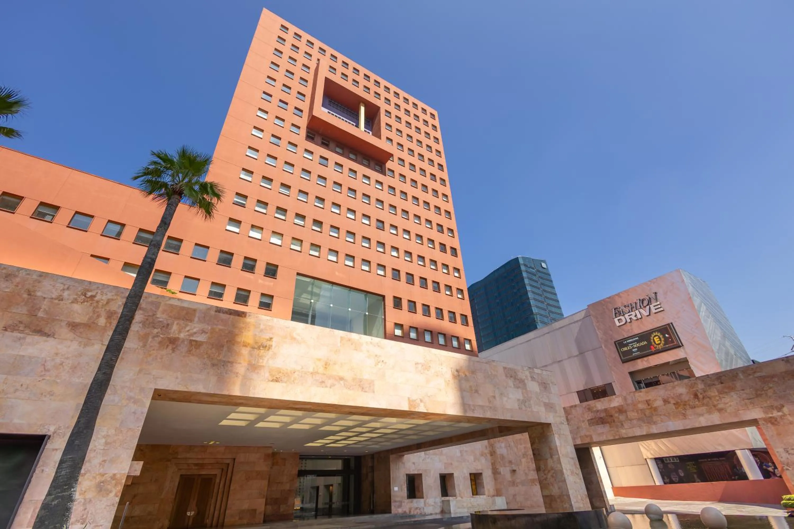 Property building in Camino Real Monterrey