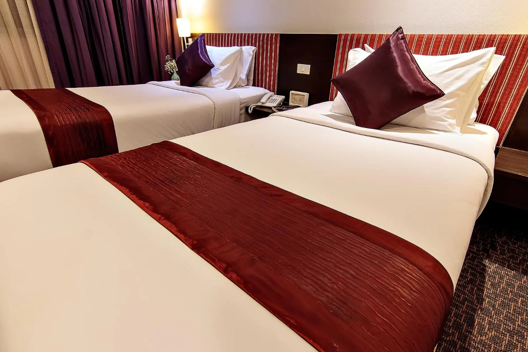 Bedroom, Bed in Bossotel Bangkok