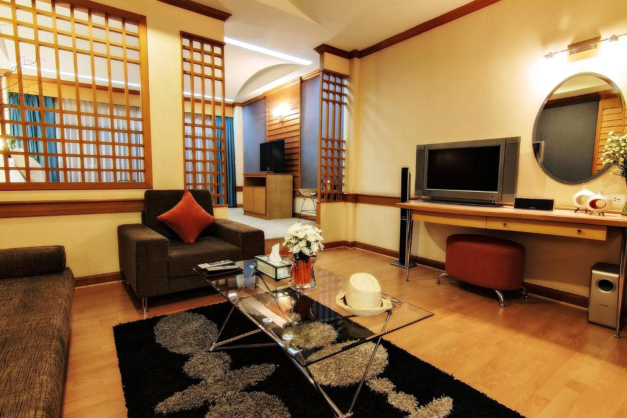 Living room in Bossotel Bangkok