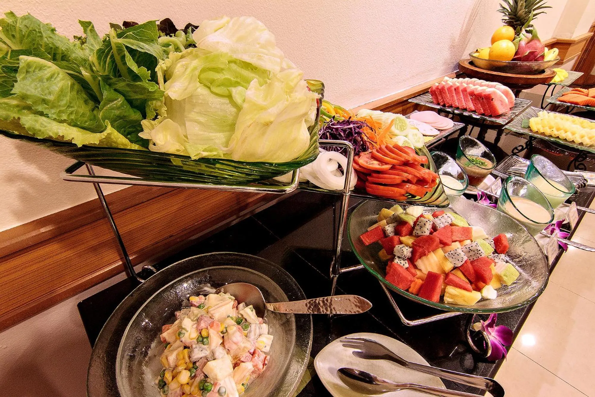 Restaurant/places to eat in Bossotel Bangkok