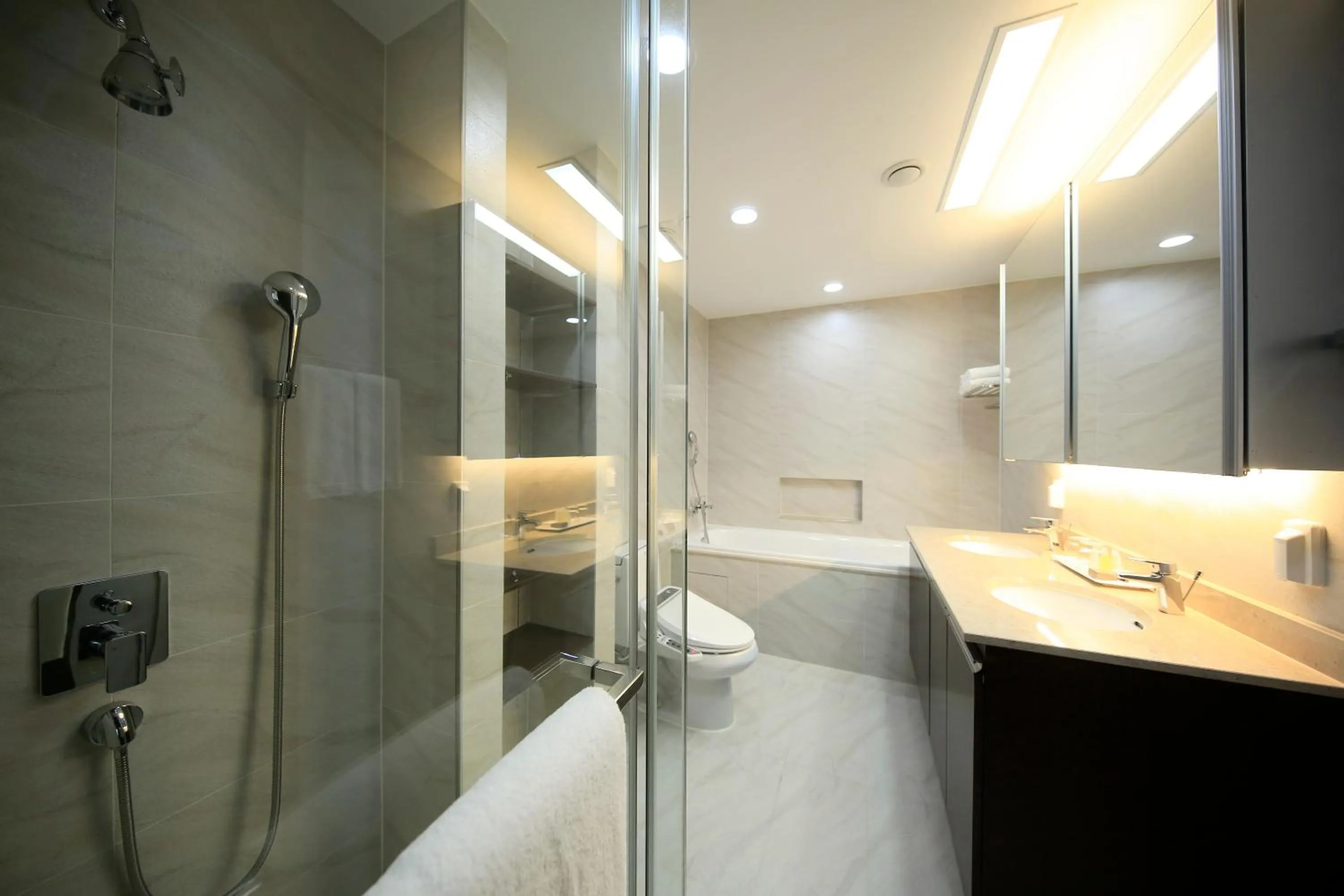 Bathroom in Orakai Insadong Suites
