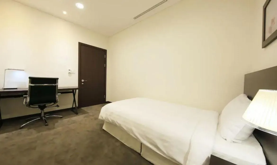 Bedroom, Bed in Orakai Insadong Suites