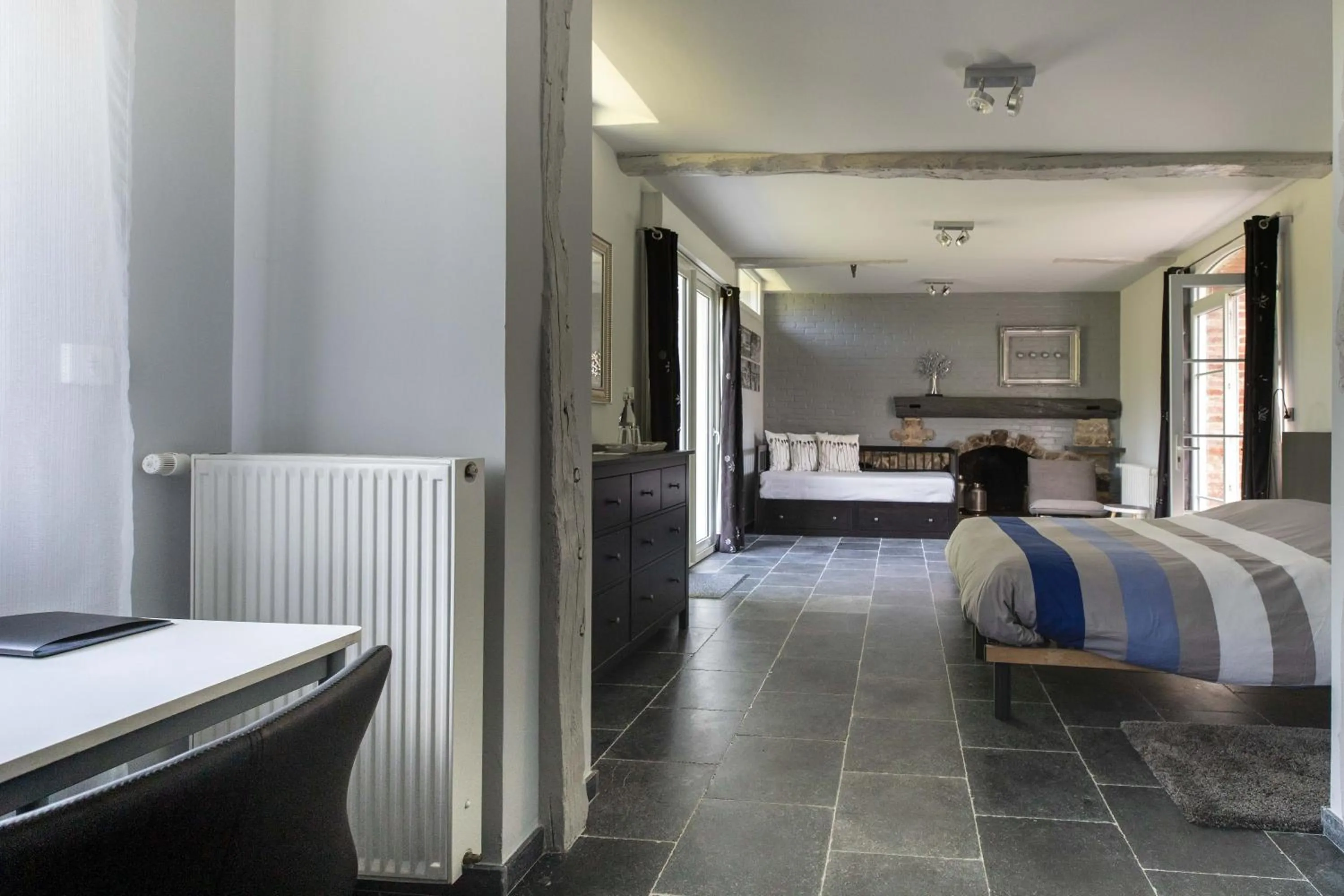 Spring, Bed in La Pomme Pétillante