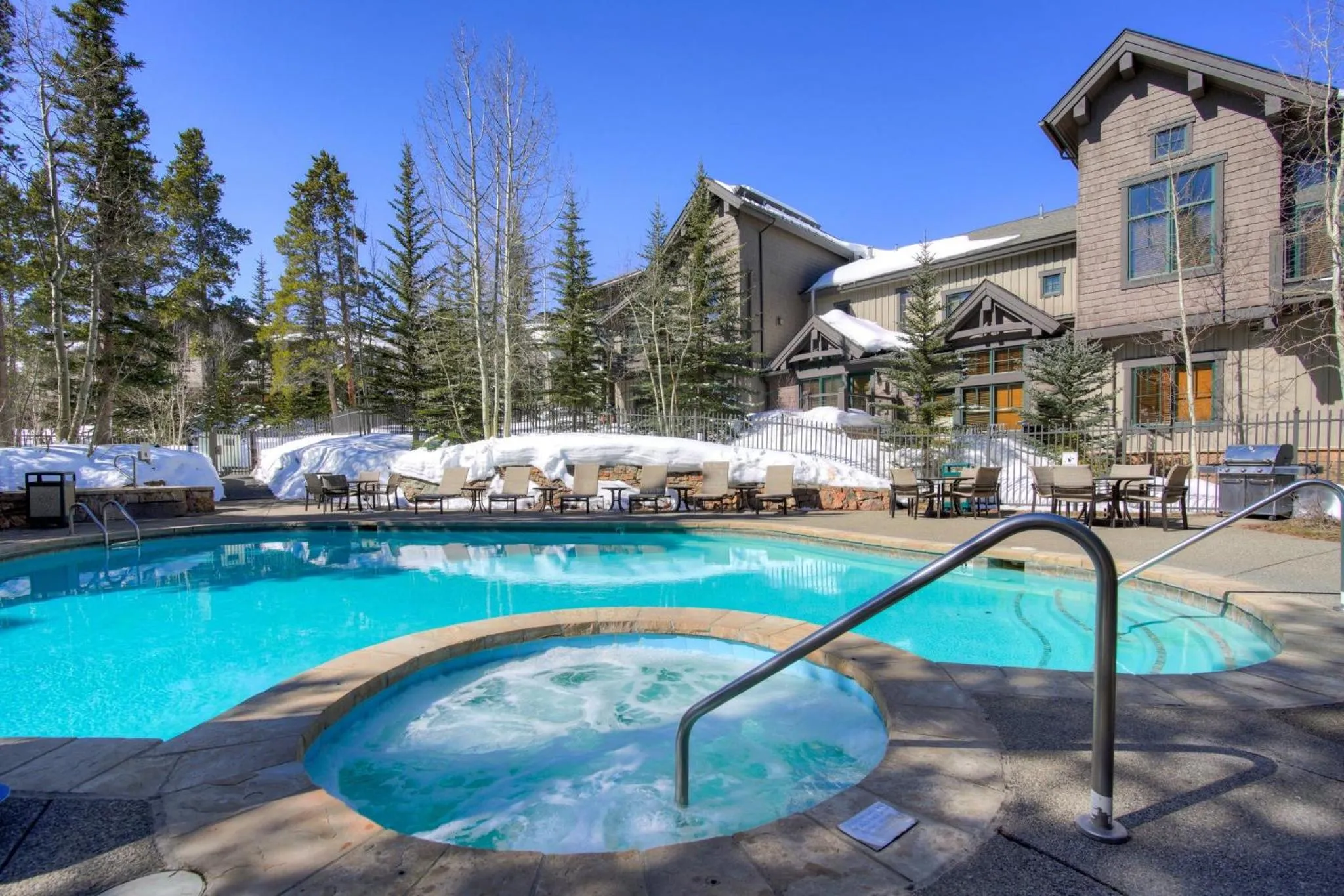 Swimming pool in Mountain Thunder Lodge, A Vail Resorts Property
