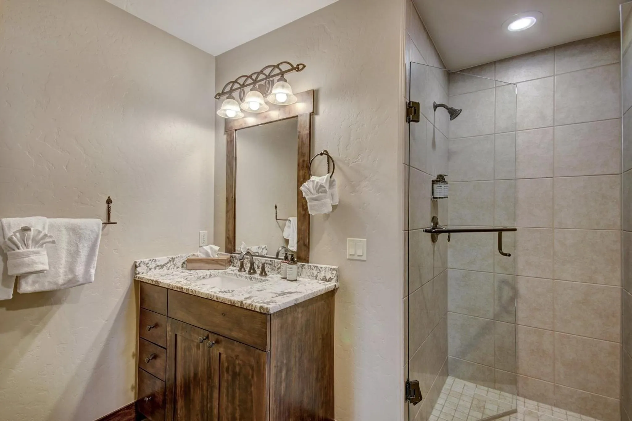 Bathroom in Mountain Thunder Lodge, A Vail Resorts Property