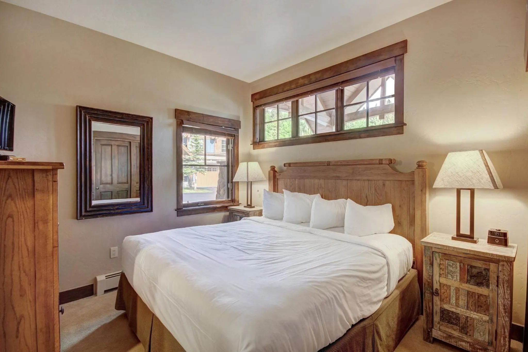 Bedroom, Bed in Mountain Thunder Lodge, A Vail Resorts Property