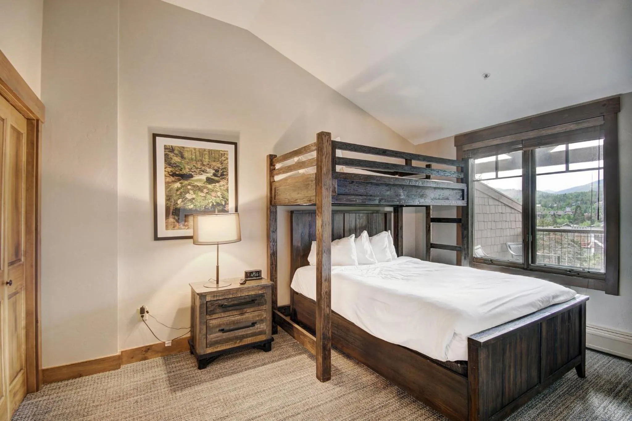 Bedroom, Bed in Mountain Thunder Lodge, A Vail Resorts Property
