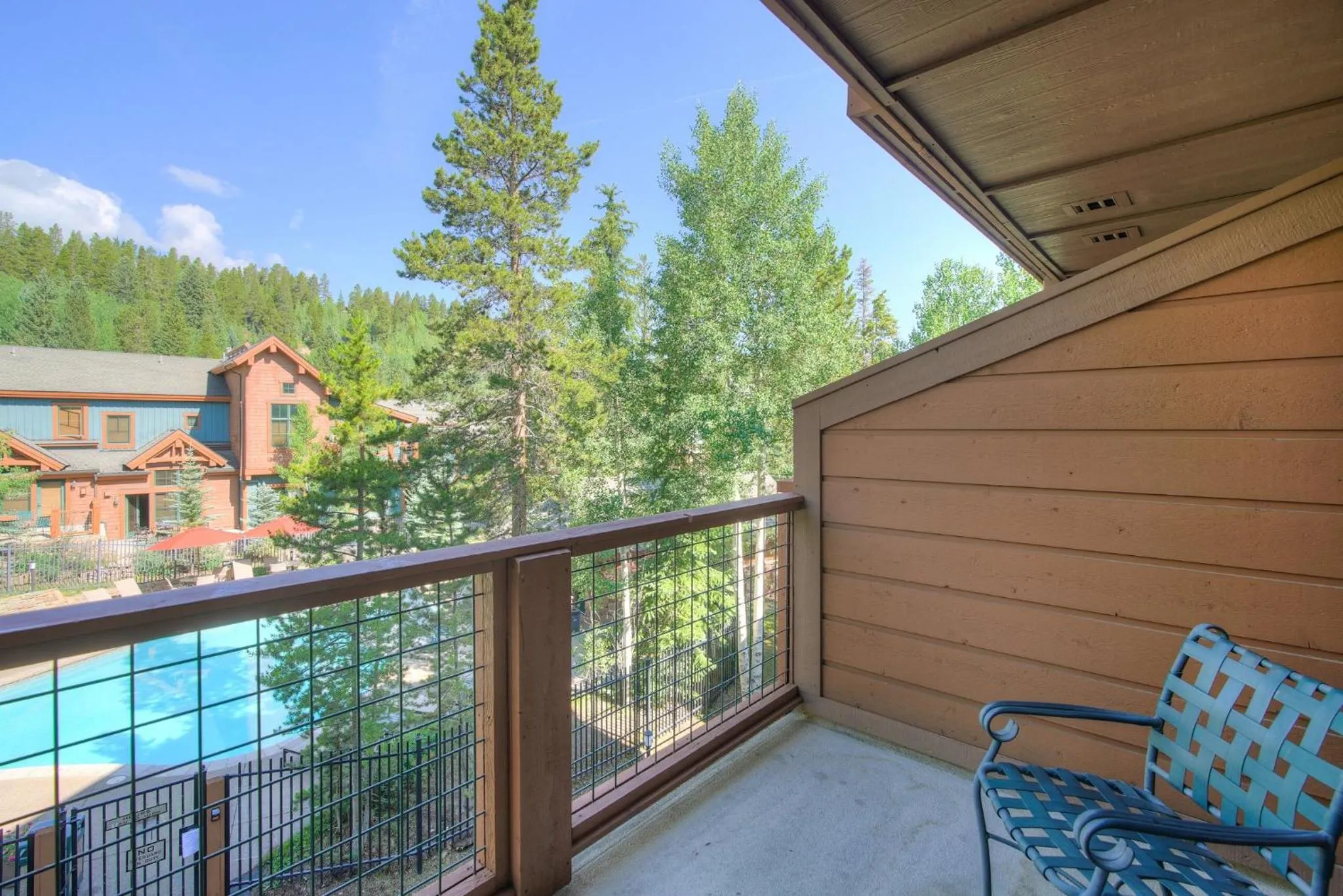 Photo of the whole room in Mountain Thunder Lodge, A Vail Resorts Property