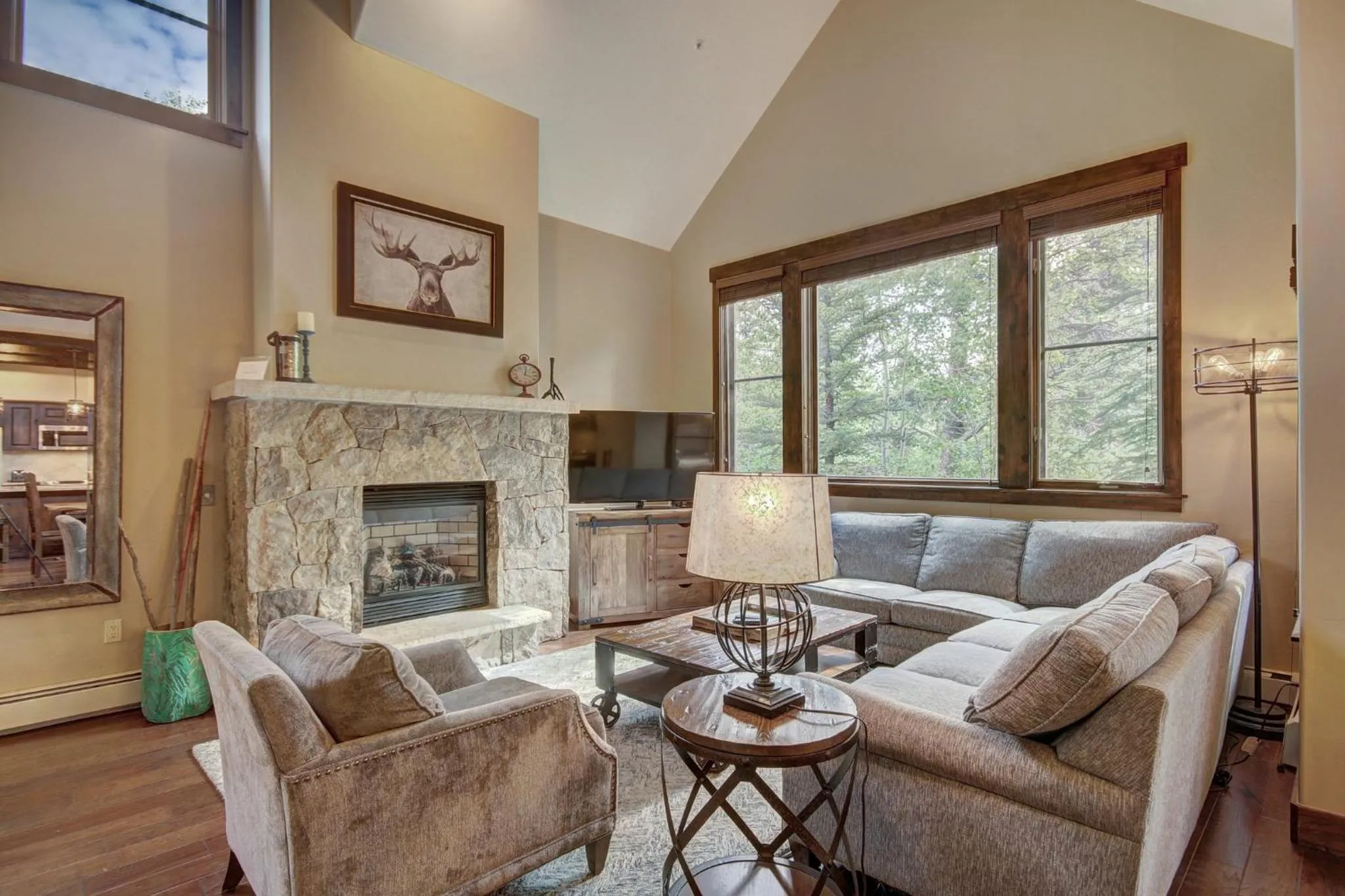 Living room in Mountain Thunder Lodge, A Vail Resorts Property