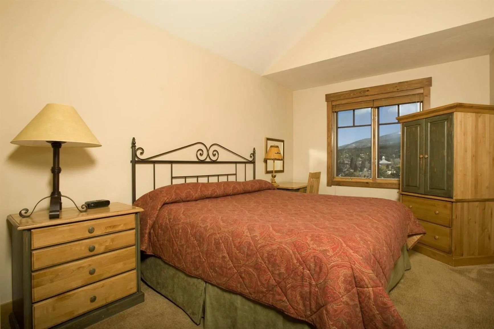 Photo of the whole room, Bed in Mountain Thunder Lodge, A Vail Resorts Property