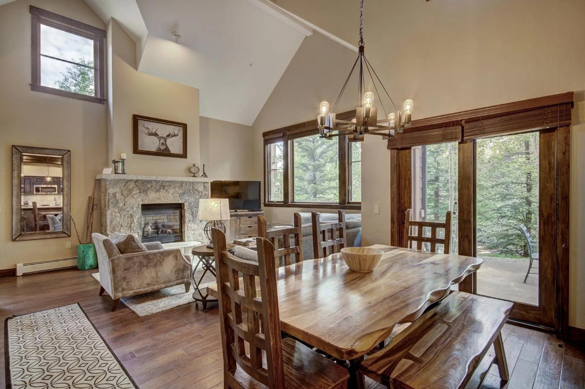 Living room in Mountain Thunder Lodge, A Vail Resorts Property