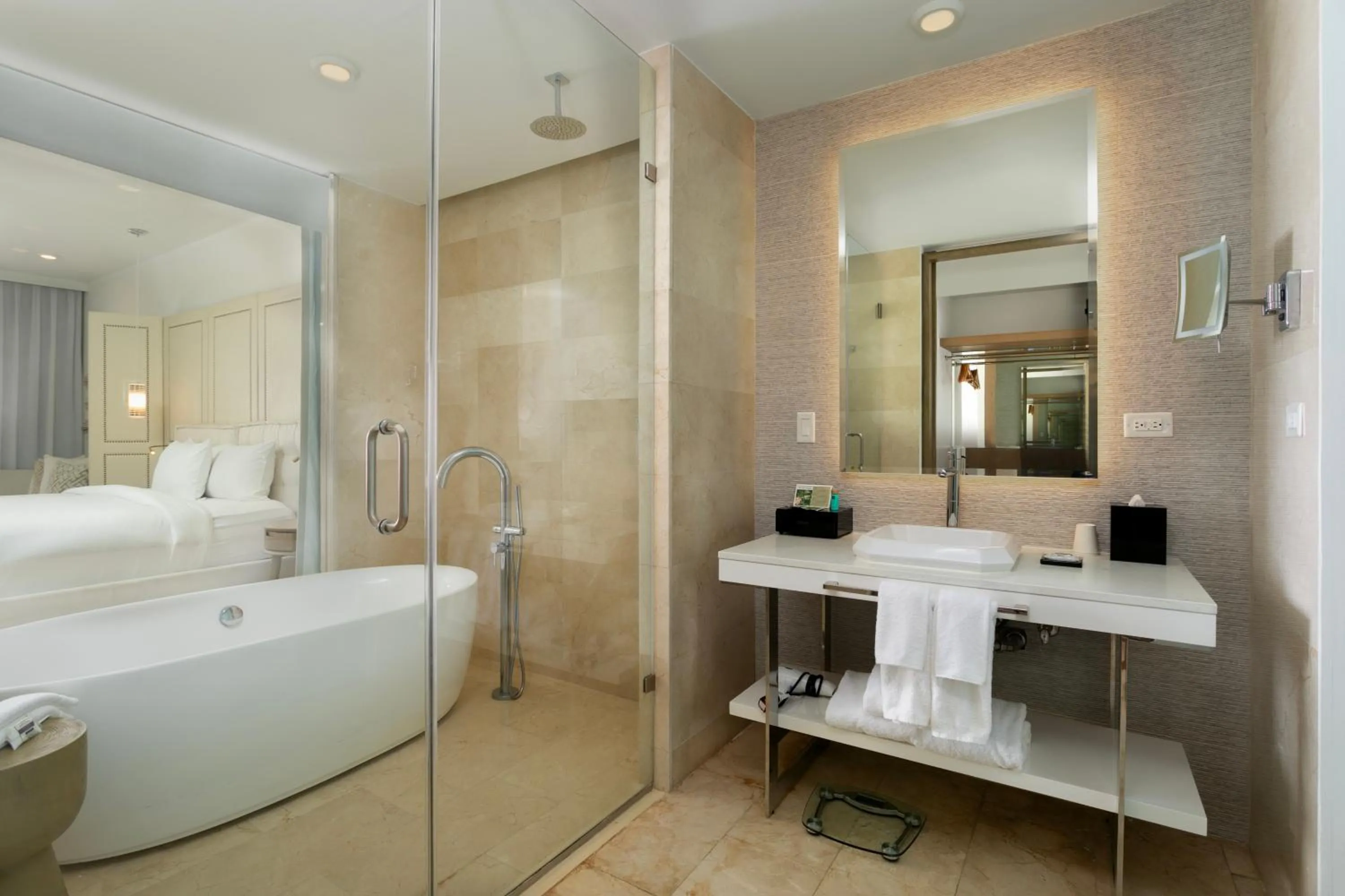 Bathroom, Bed in Hyatt Regency Grand Reserve Puerto Rico