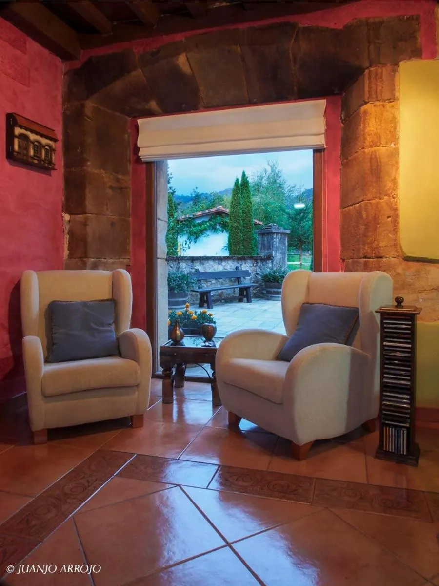 Garden view in Hotel Rural Sucuevas