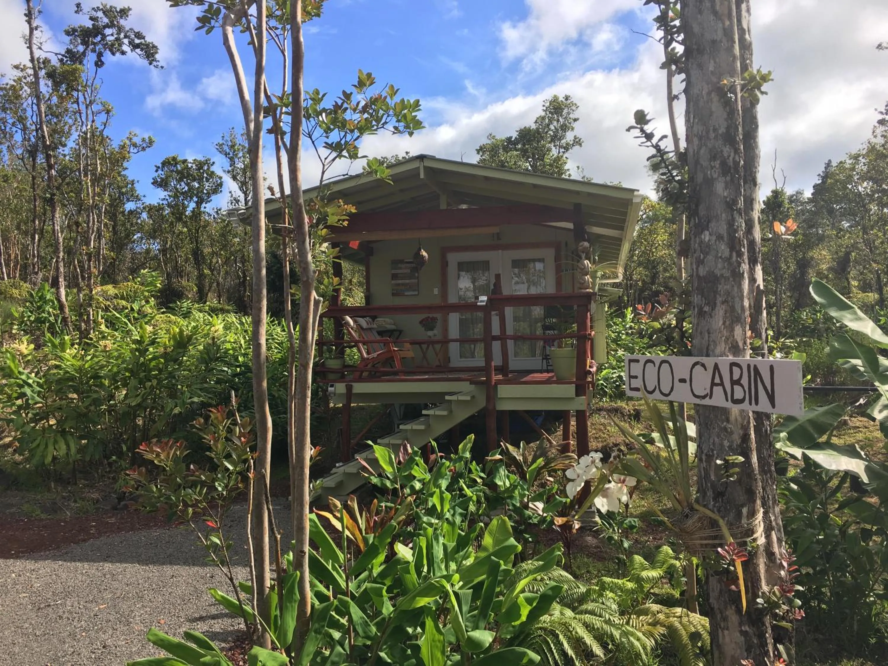 Garden in Volcano Eco Cabin & Eco Lodge