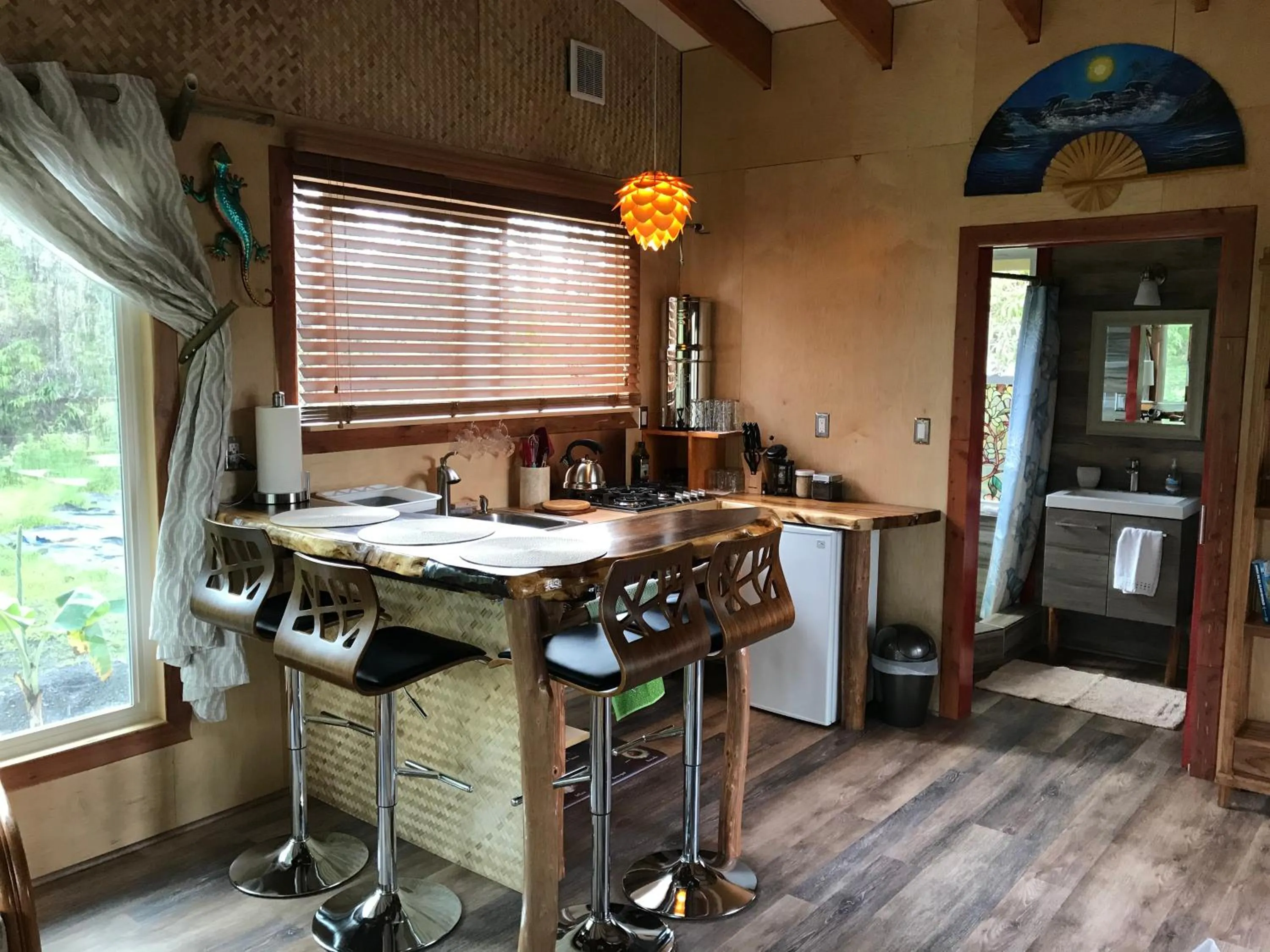Kitchen or kitchenette in Volcano Eco Cabin & Eco Lodge