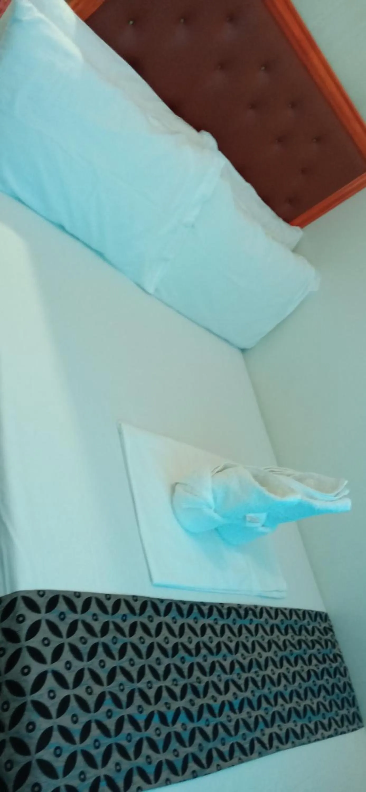 Chin's Place Sea Residences MOA