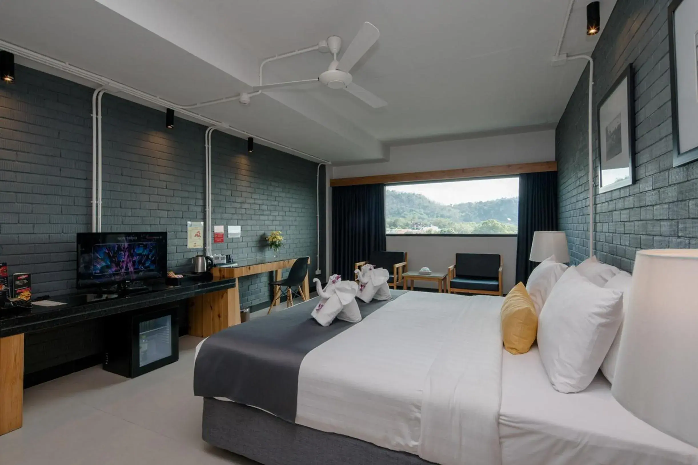 Deluxe Room King Bed in DARA Hotel - SHA Plus Deluxe Room King Bed in DARA Hotel - SHA Plus