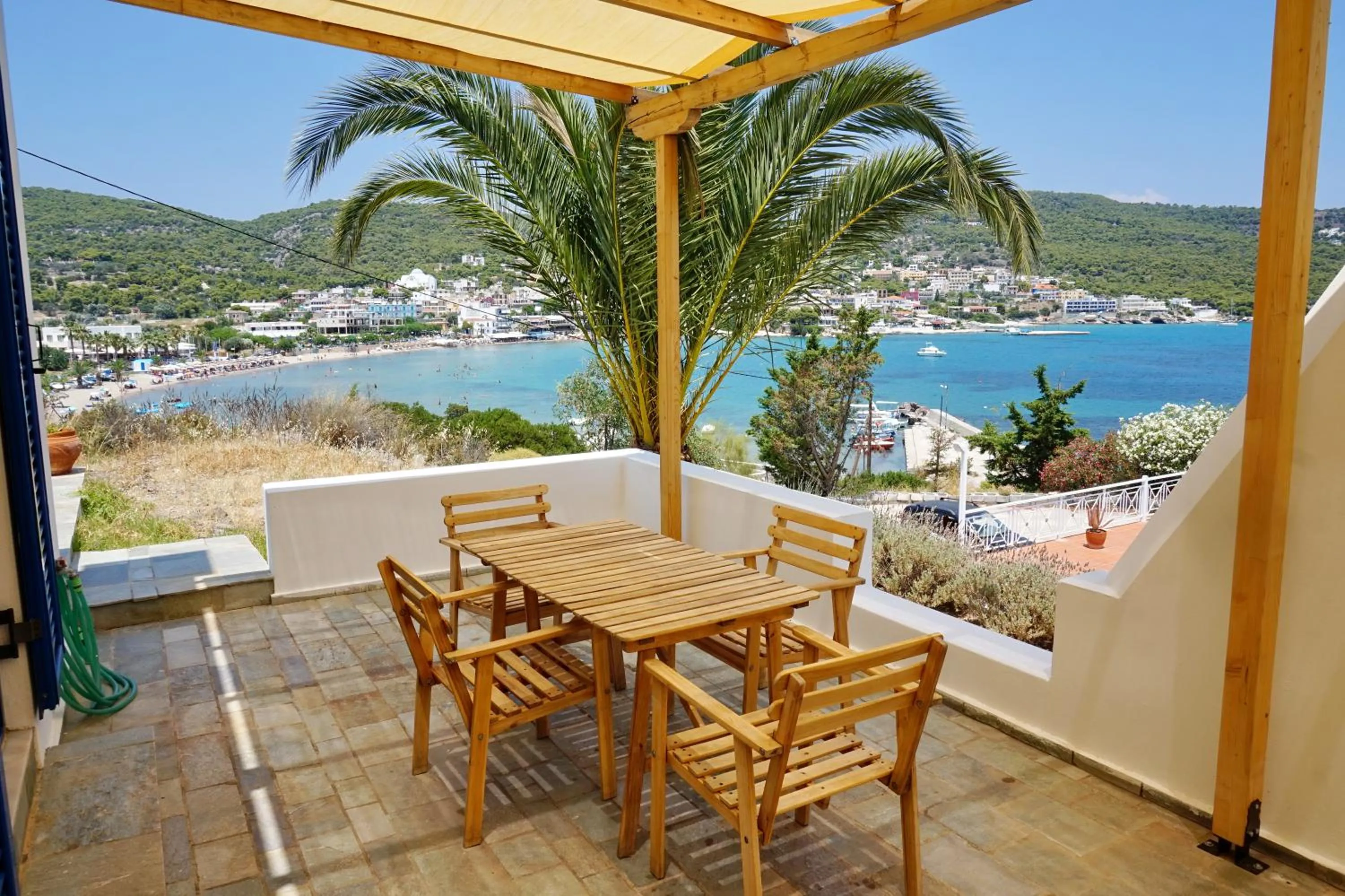 Balcony/Terrace in Oneiro glico