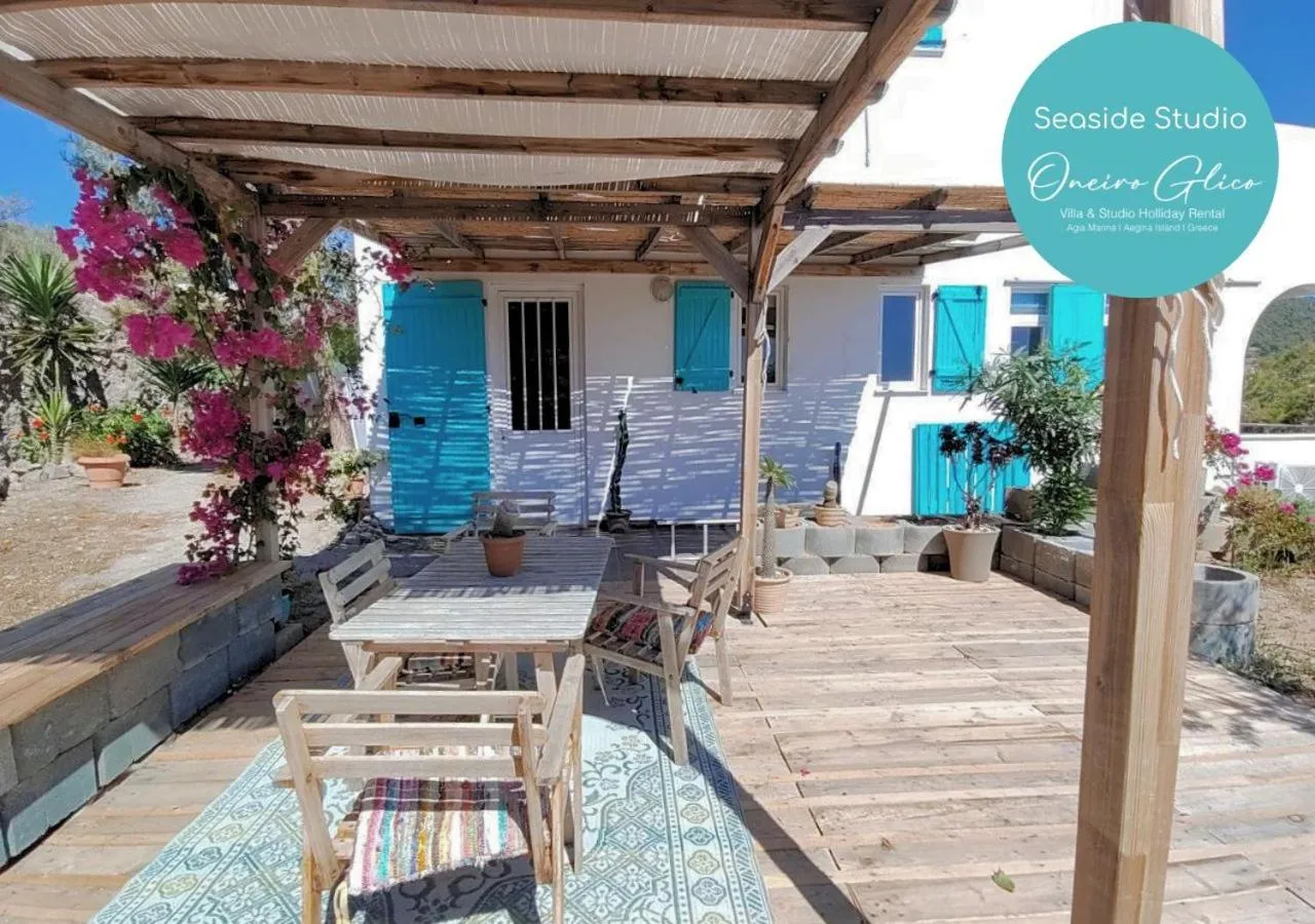 Property building in Oneiro glico