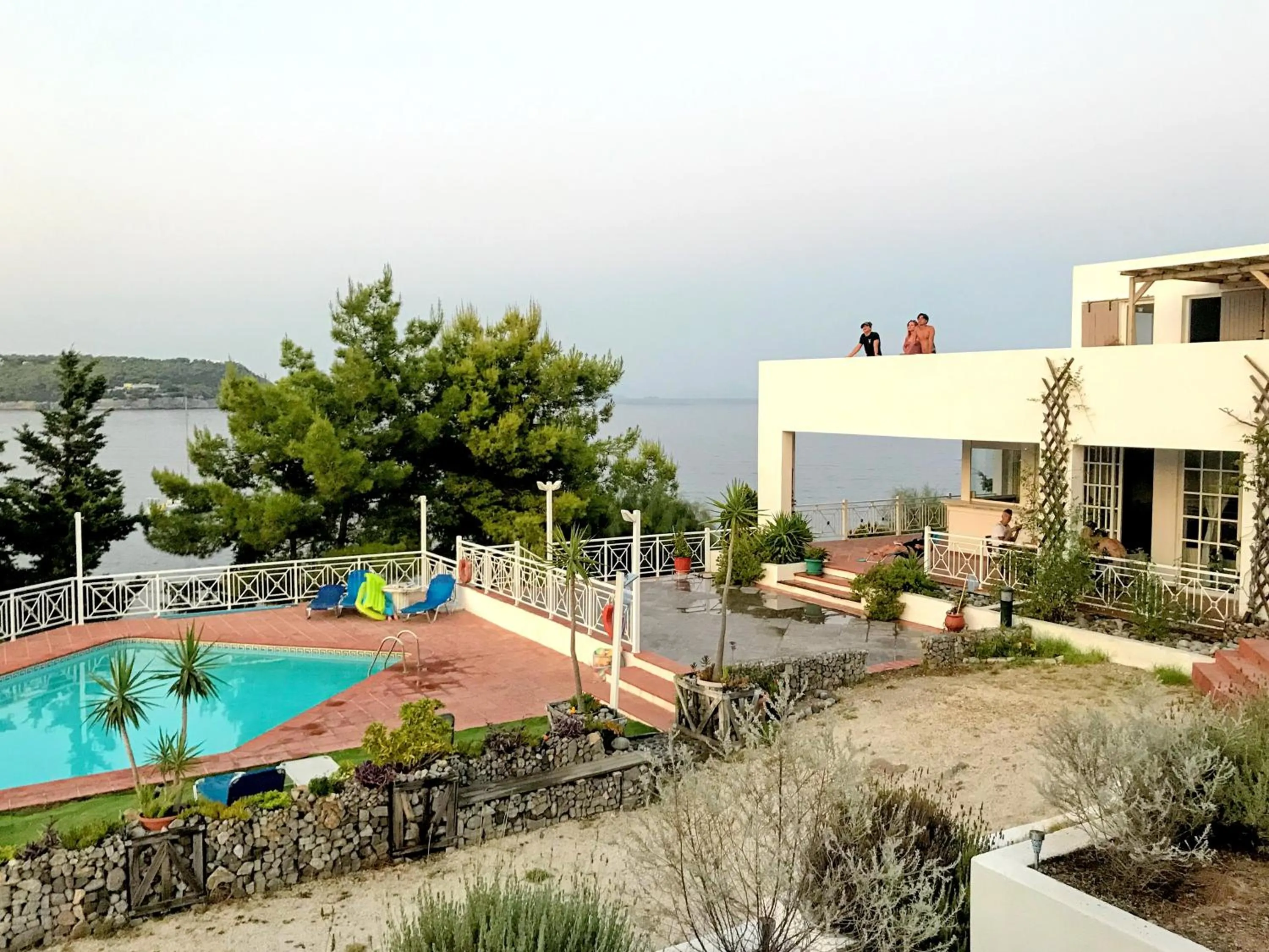 Bird's eye view in Oneiro glico